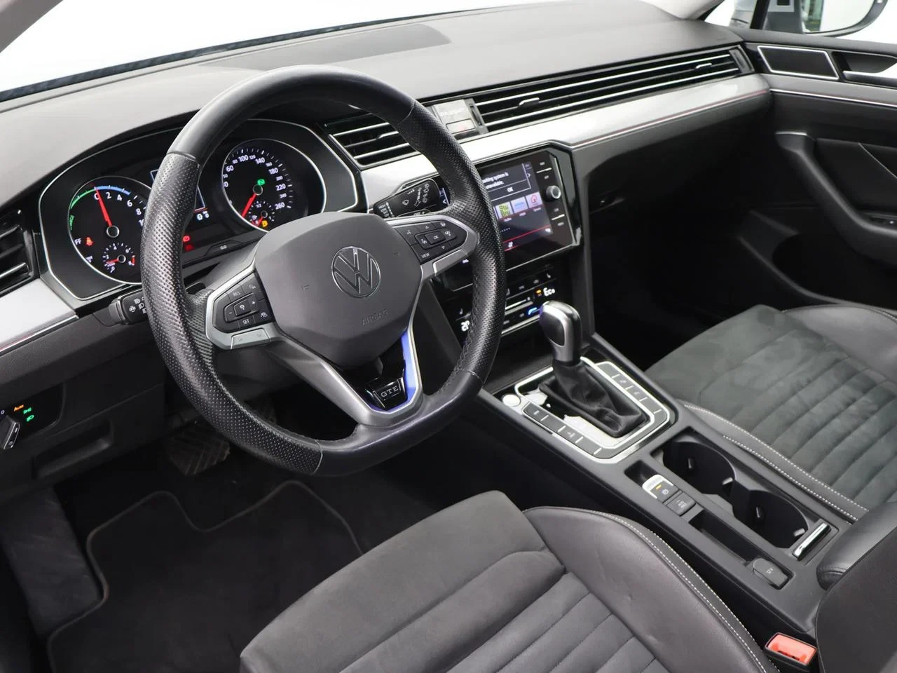 Volkswagen-Passat-image-9