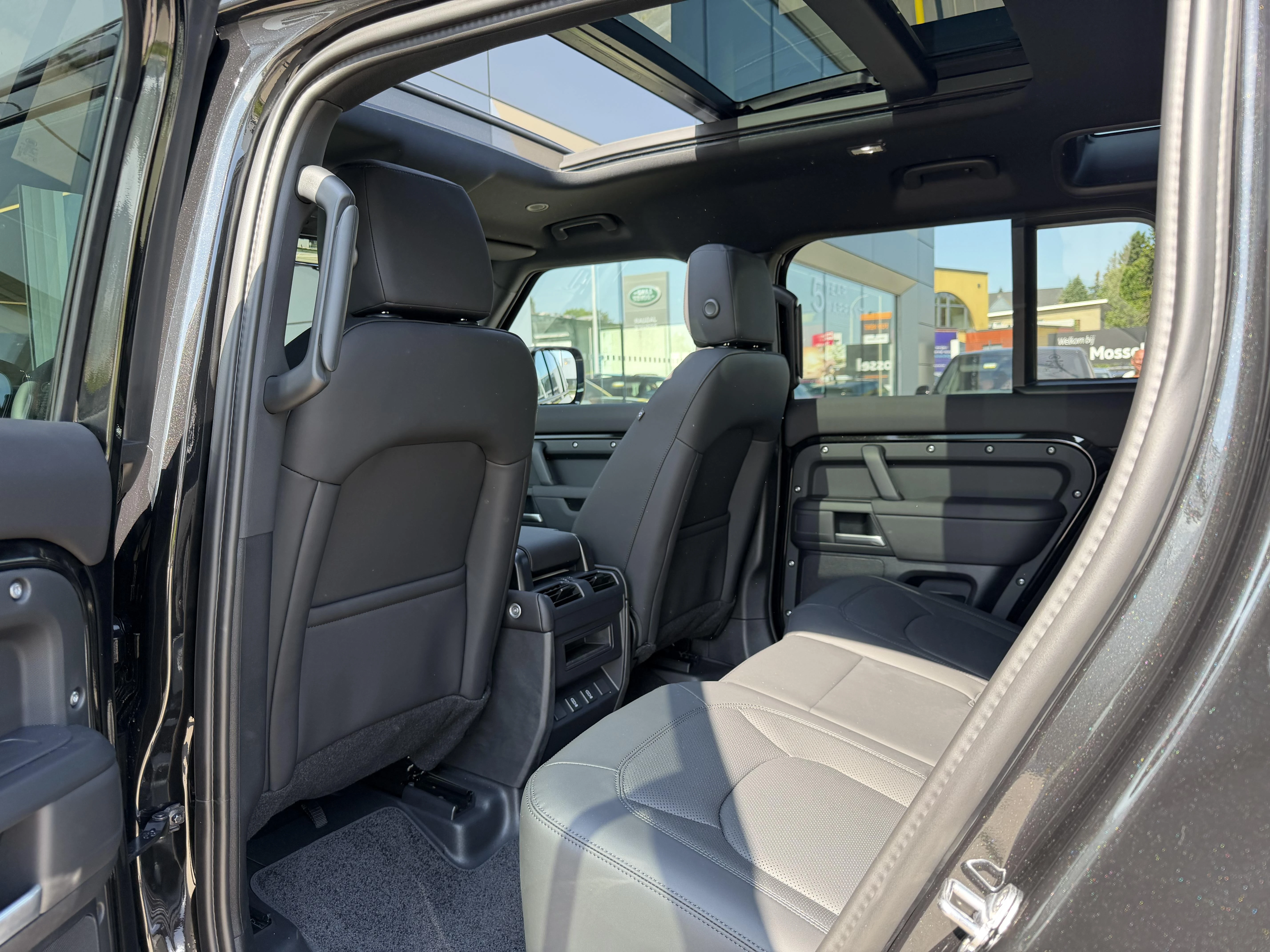 Land Rover Defender 110 D250 S AWD Auto. 26MY