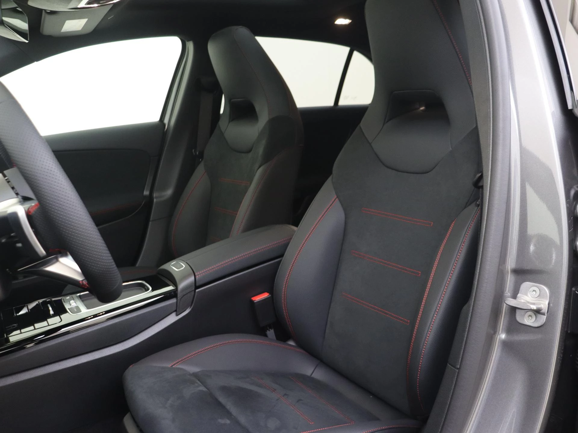 Mercedes-Benz-A-Klasse-image-13