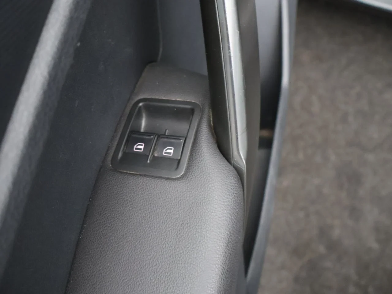 Volkswagen-Caddy-image-10