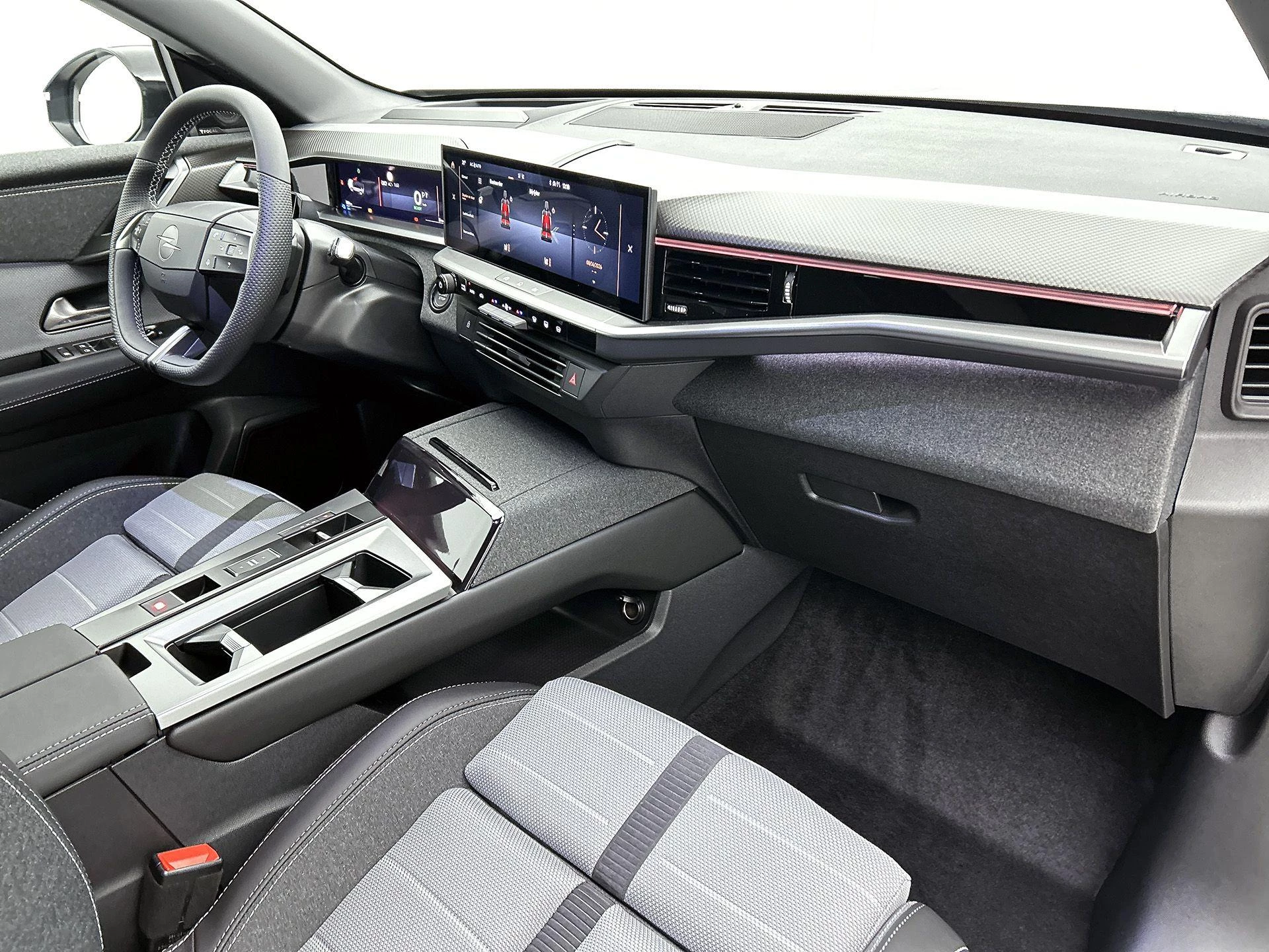 Opel-Grandland-image-24