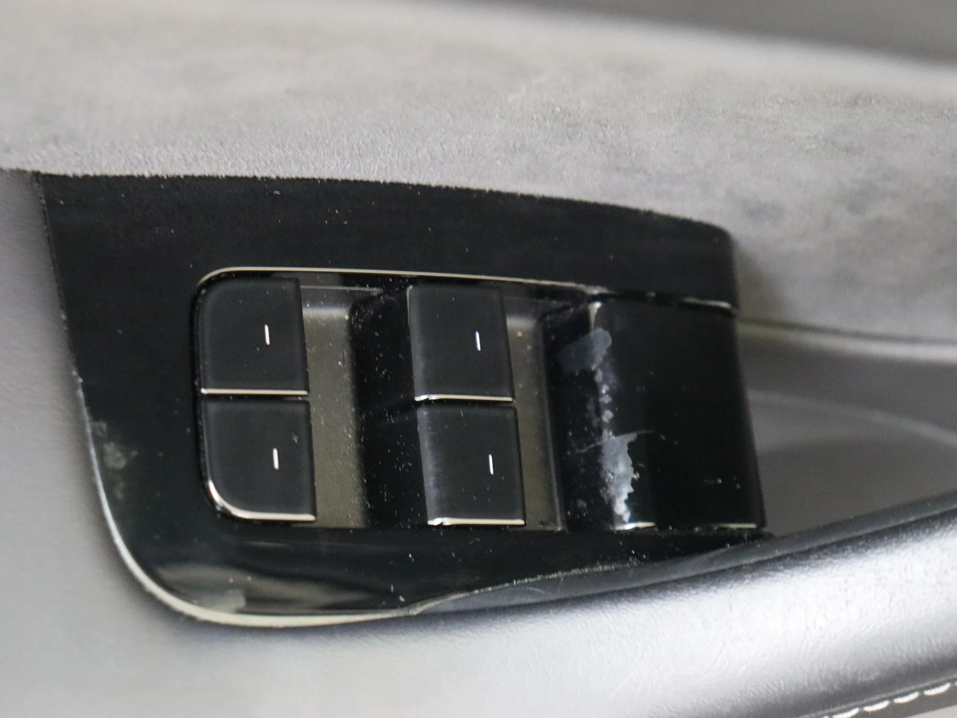 Tesla-Model 3-image-22