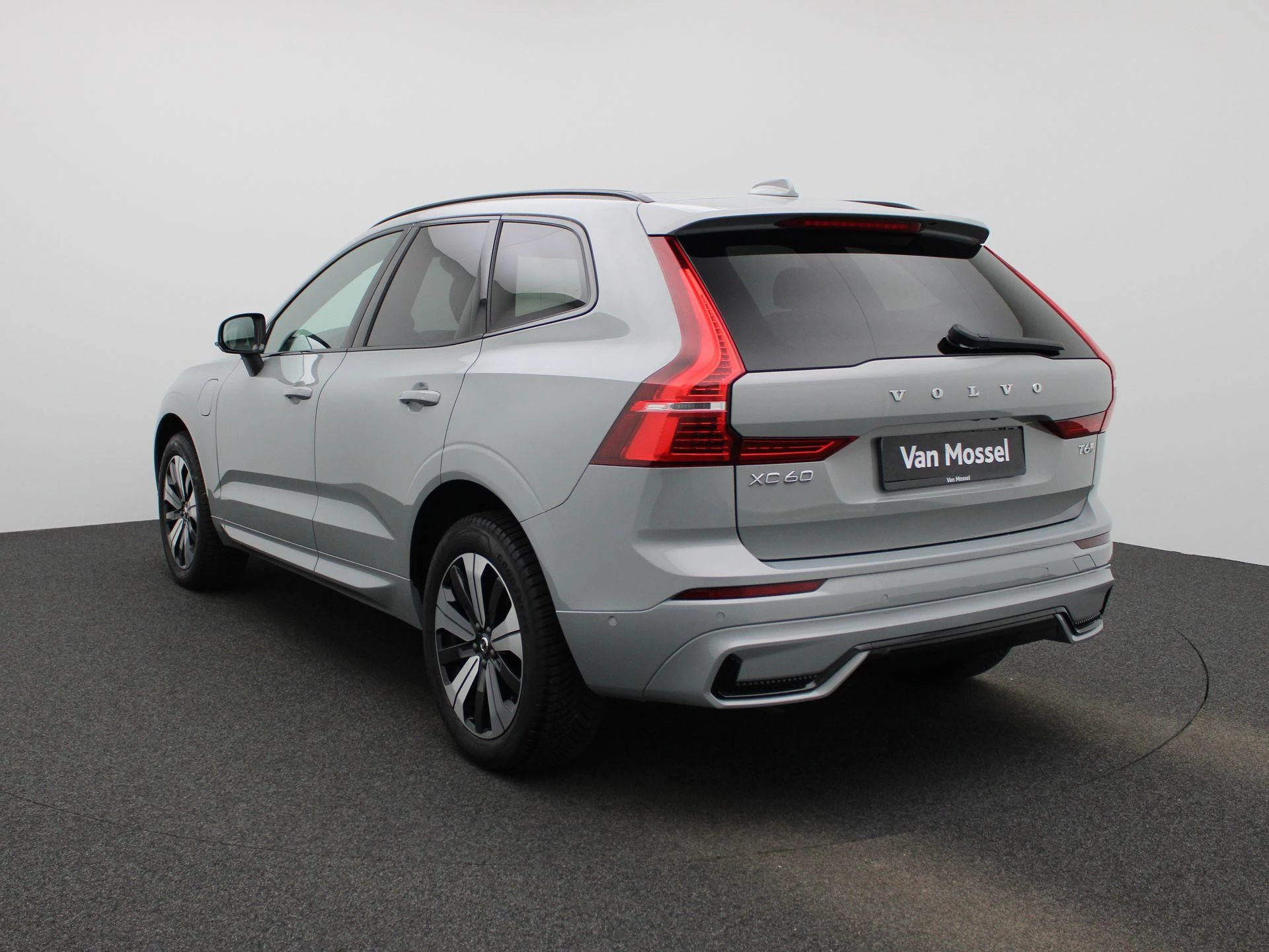 Volvo XC60 2.0 T6 Plug-in hybrid AWD Plus Dark