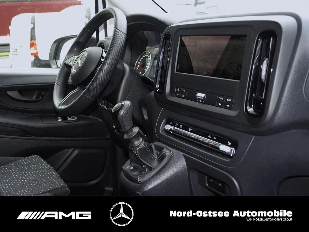 Mercedes-Benz-Vito-image-7