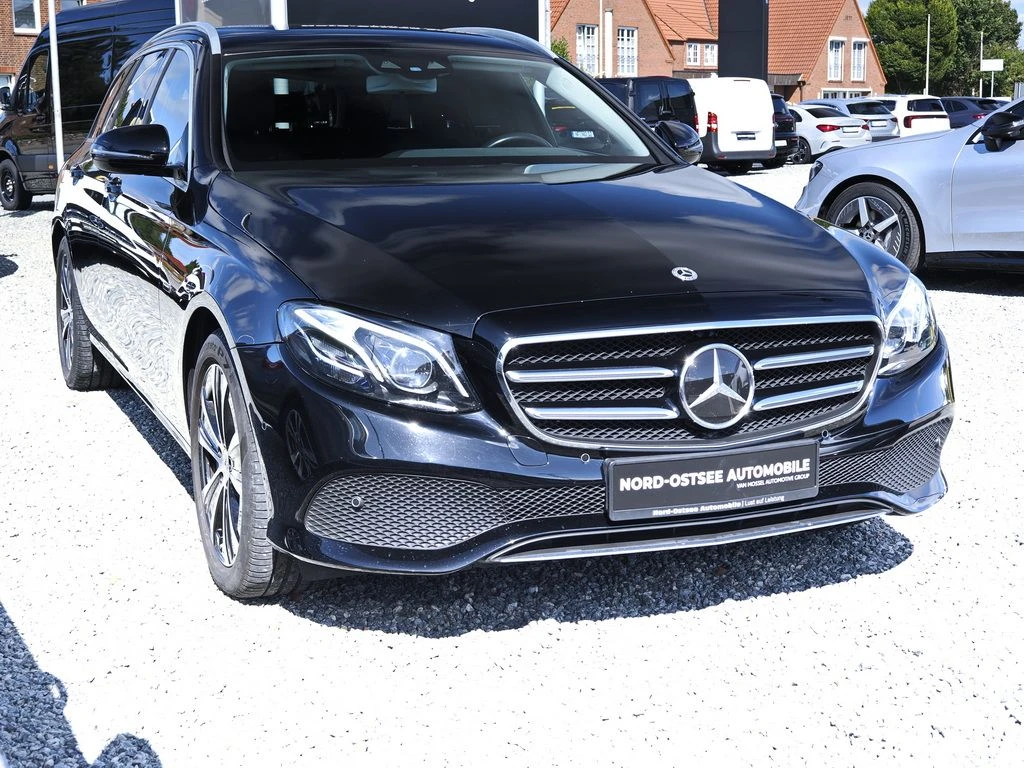 Mercedes-Benz-E-Klasse 300 de-image-3