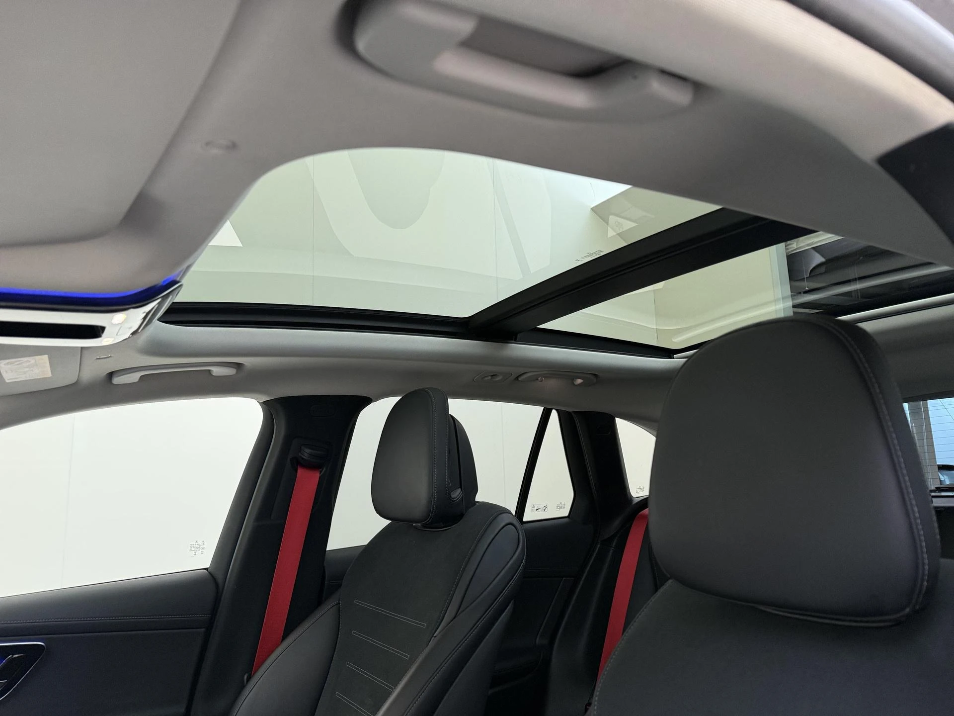 Mercedes-Benz-GLC-image-27