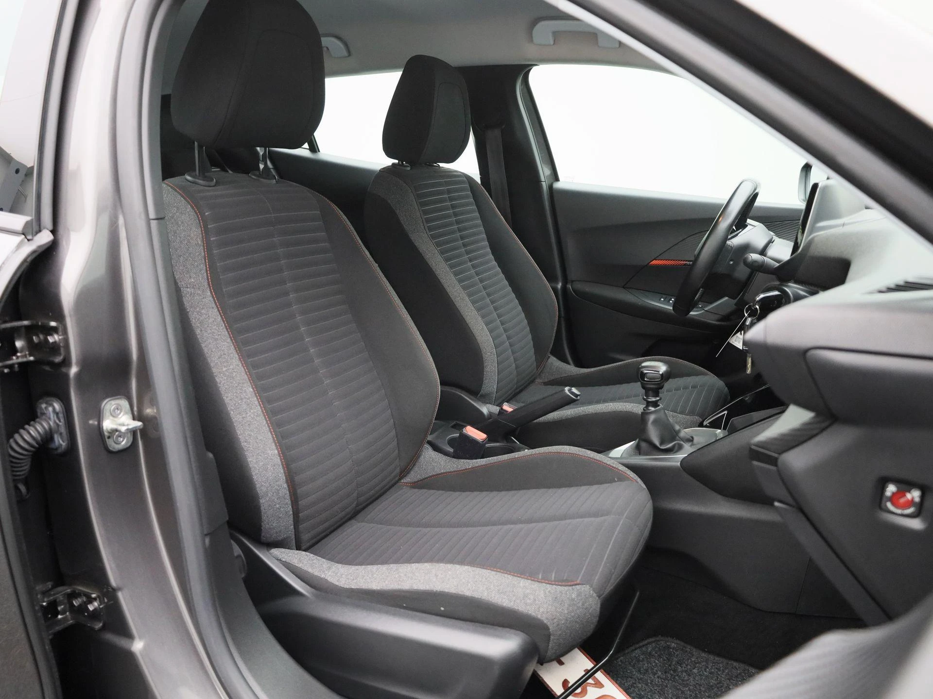 Peugeot-2008-image-28
