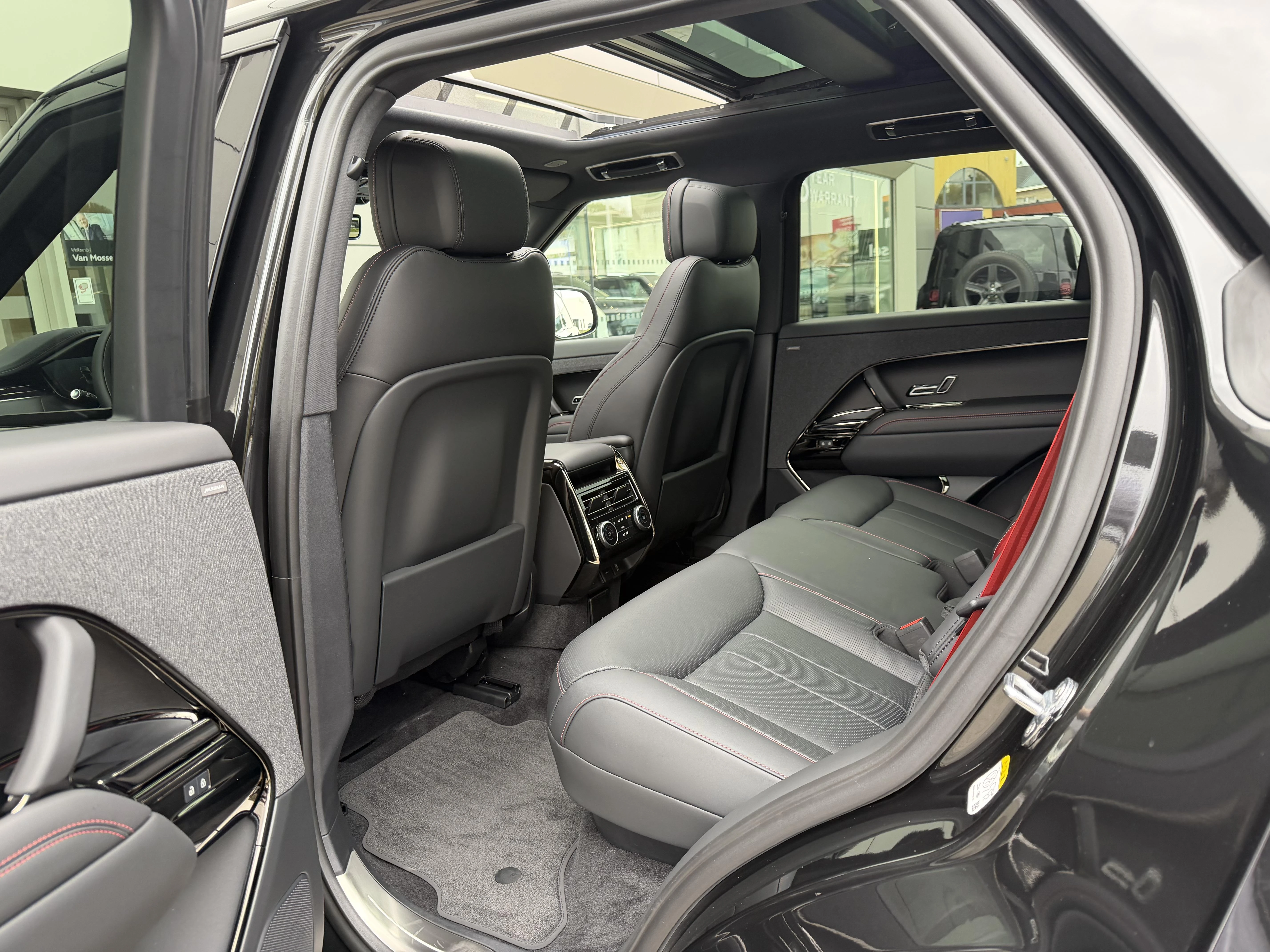 Land Rover-Range Rover Sport-image-10