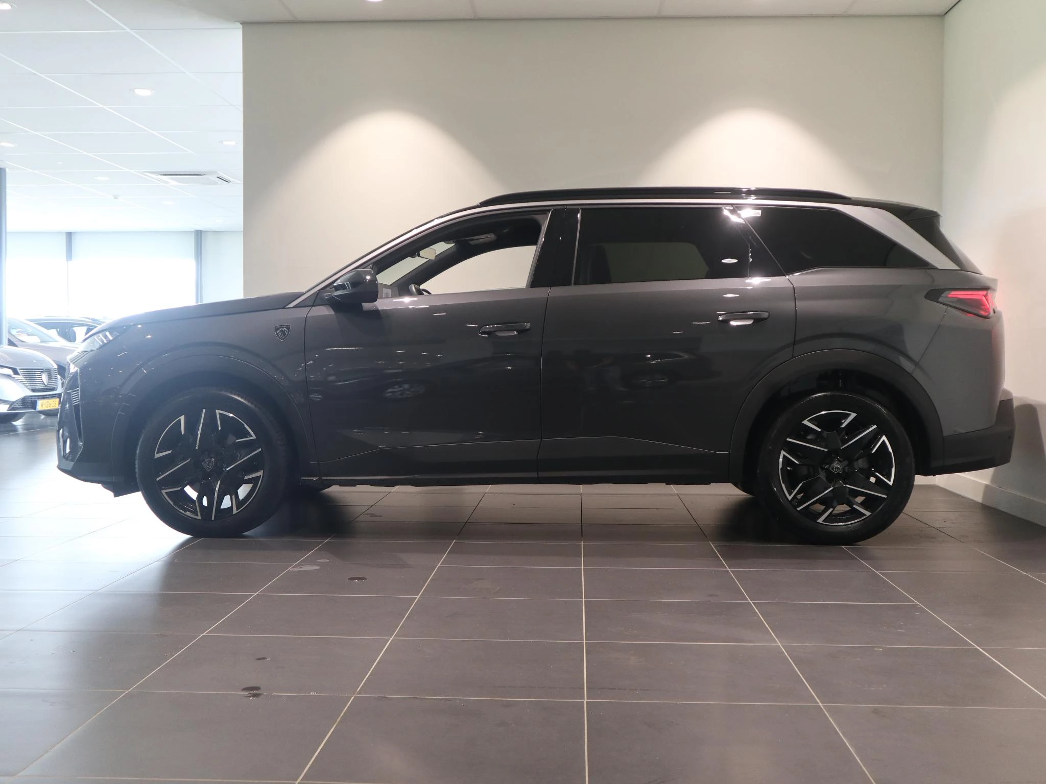 Peugeot-5008-image-3