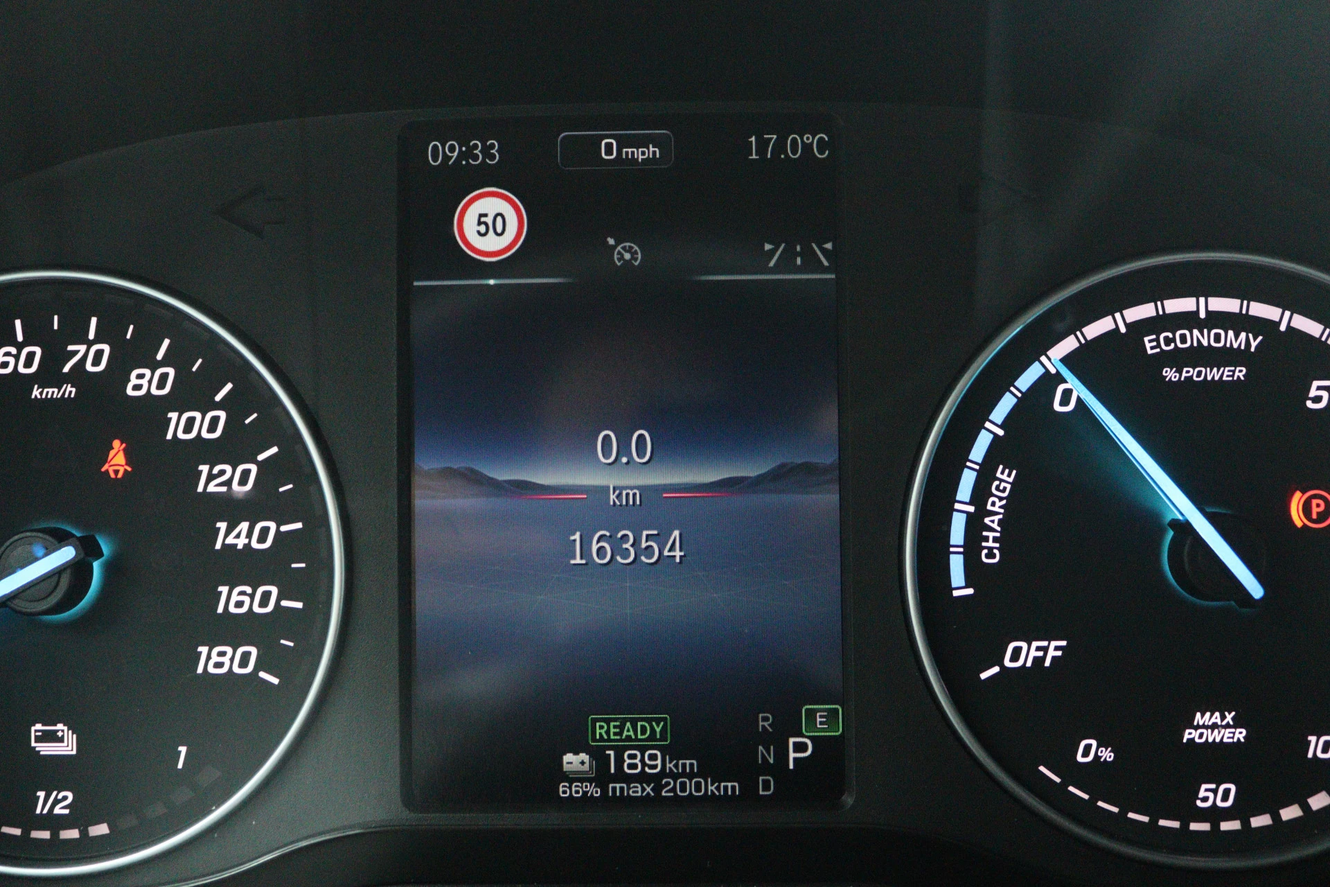 Mercedes-Benz-eSprinter-image-4