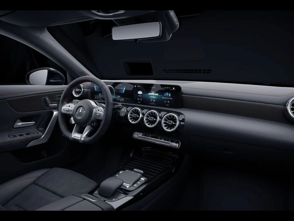 Mercedes-AMG-CLA 35 AMG-image-11