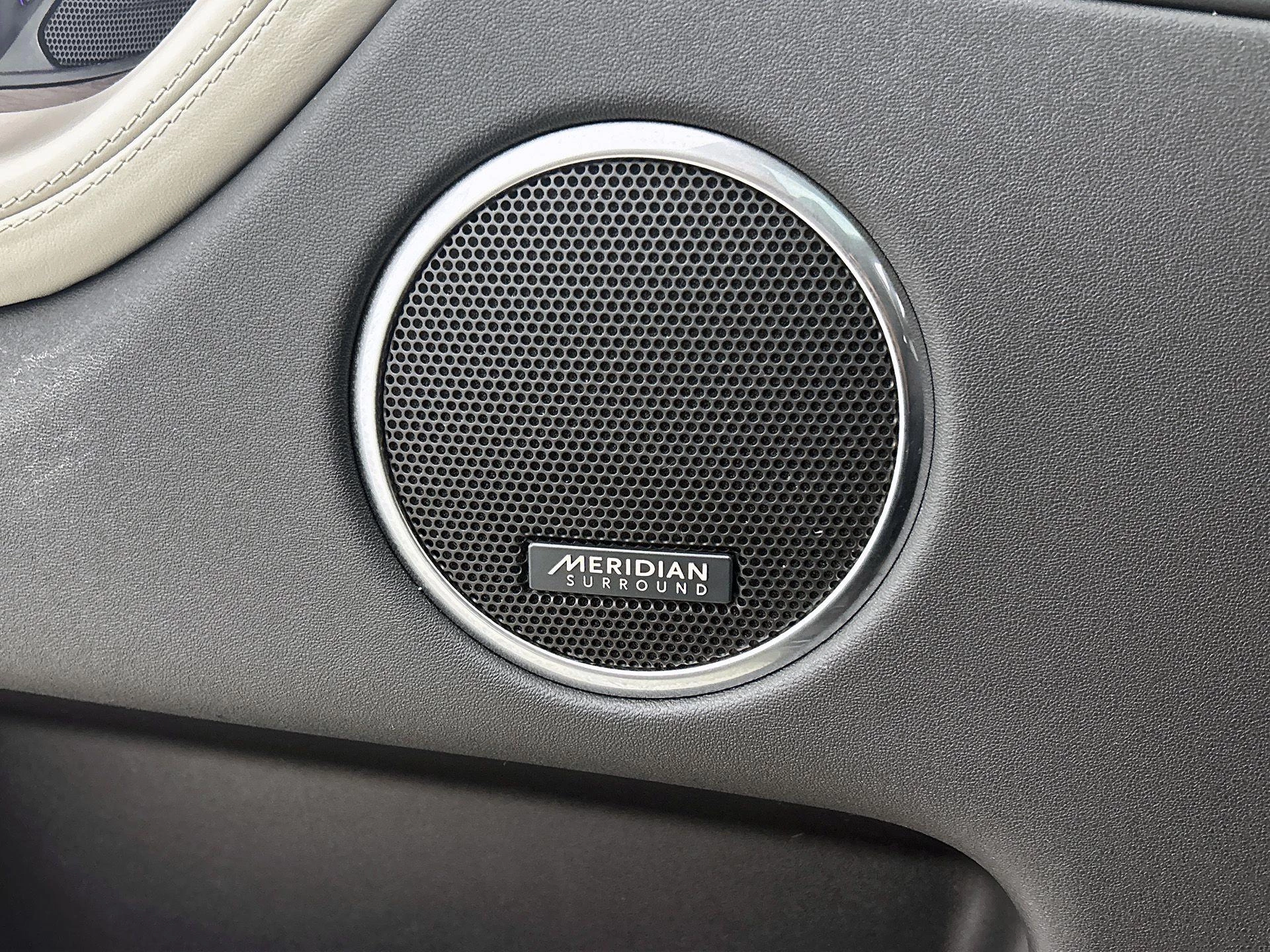 Land Rover-Discovery Sport-image-17