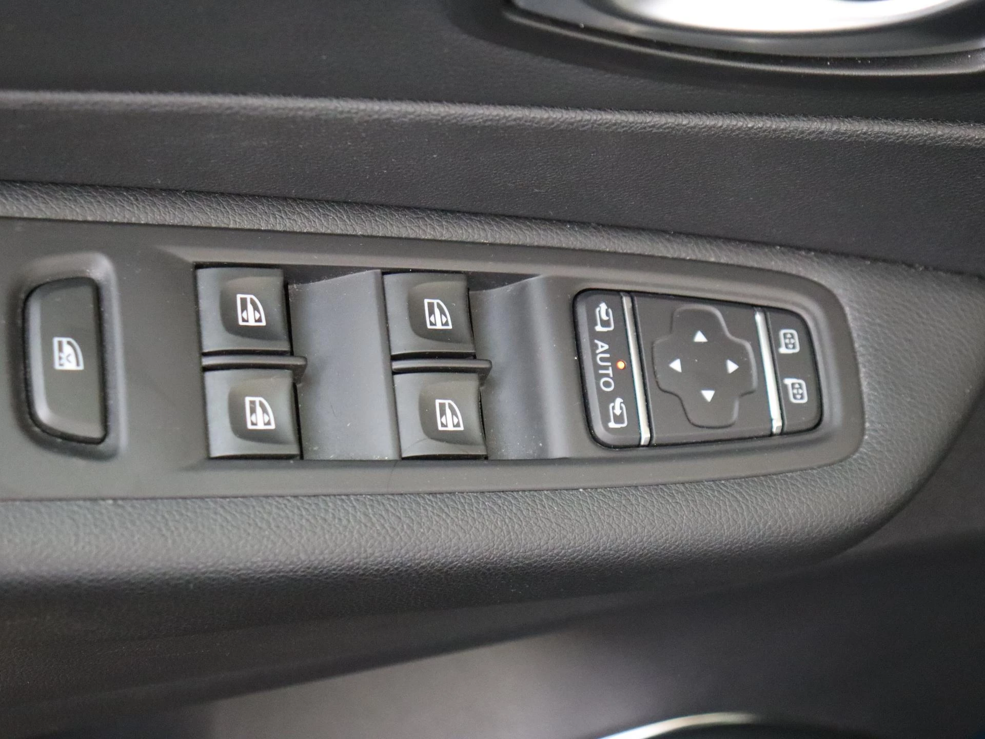 Renault-Captur-image-24