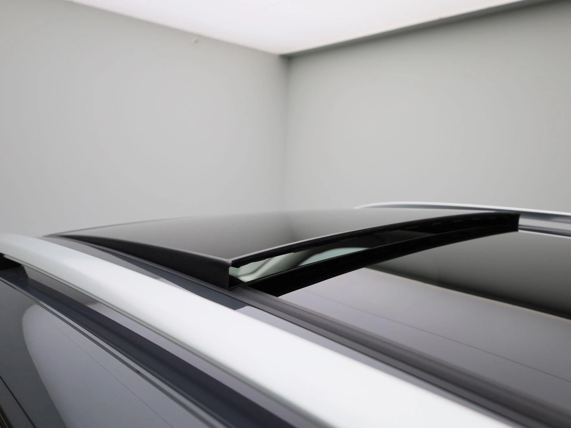 Volkswagen-Tiguan-image-44