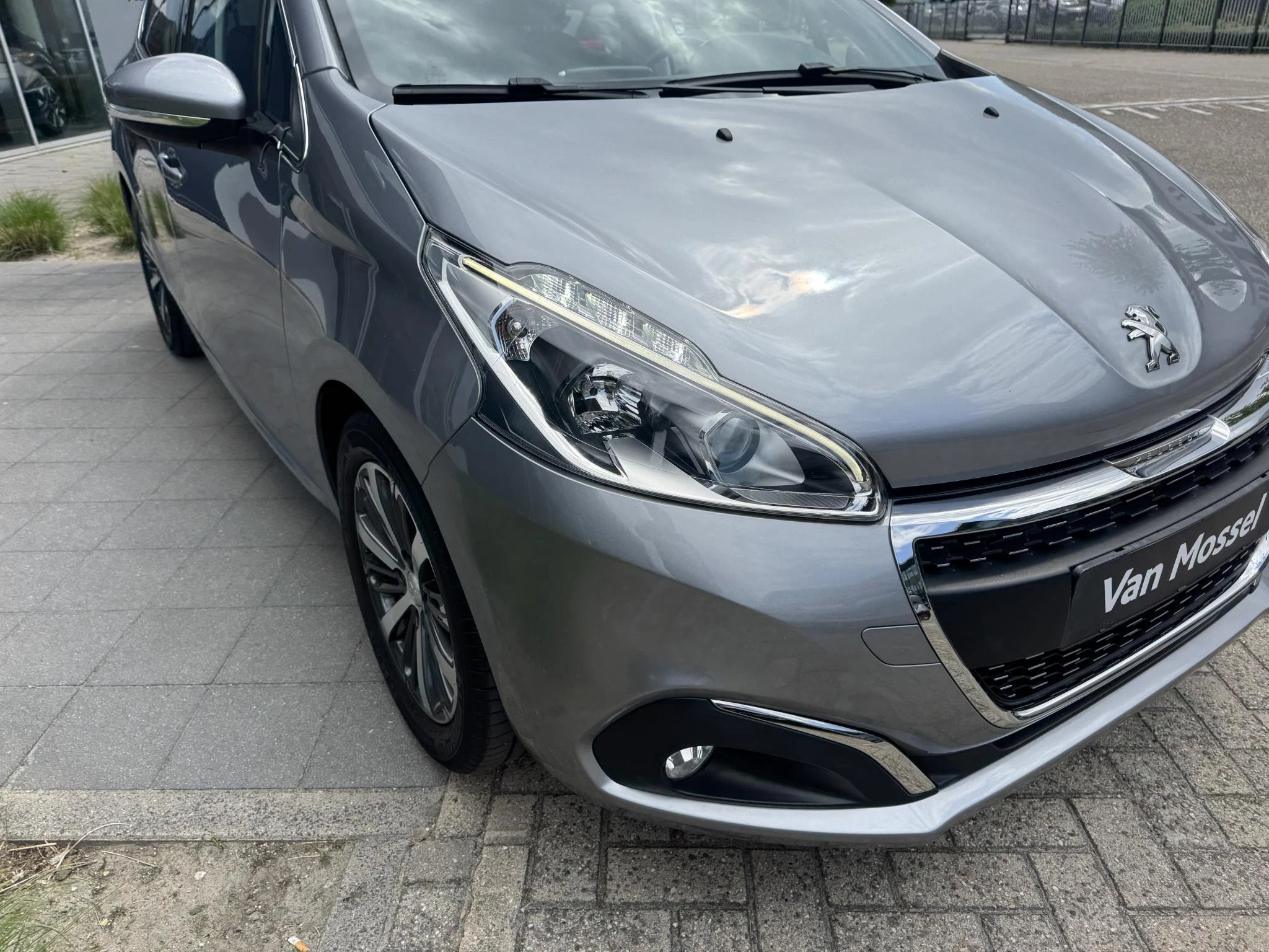 Peugeot-208-image-6