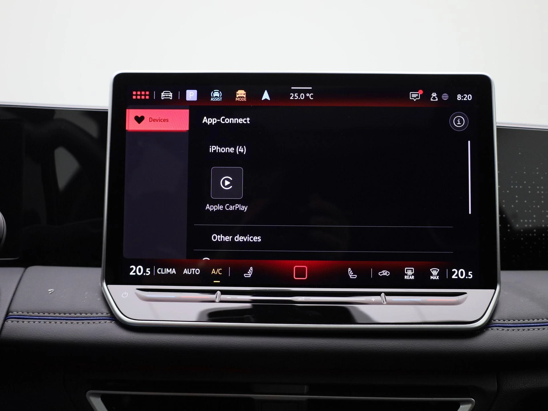 Volkswagen-Tiguan-image-25