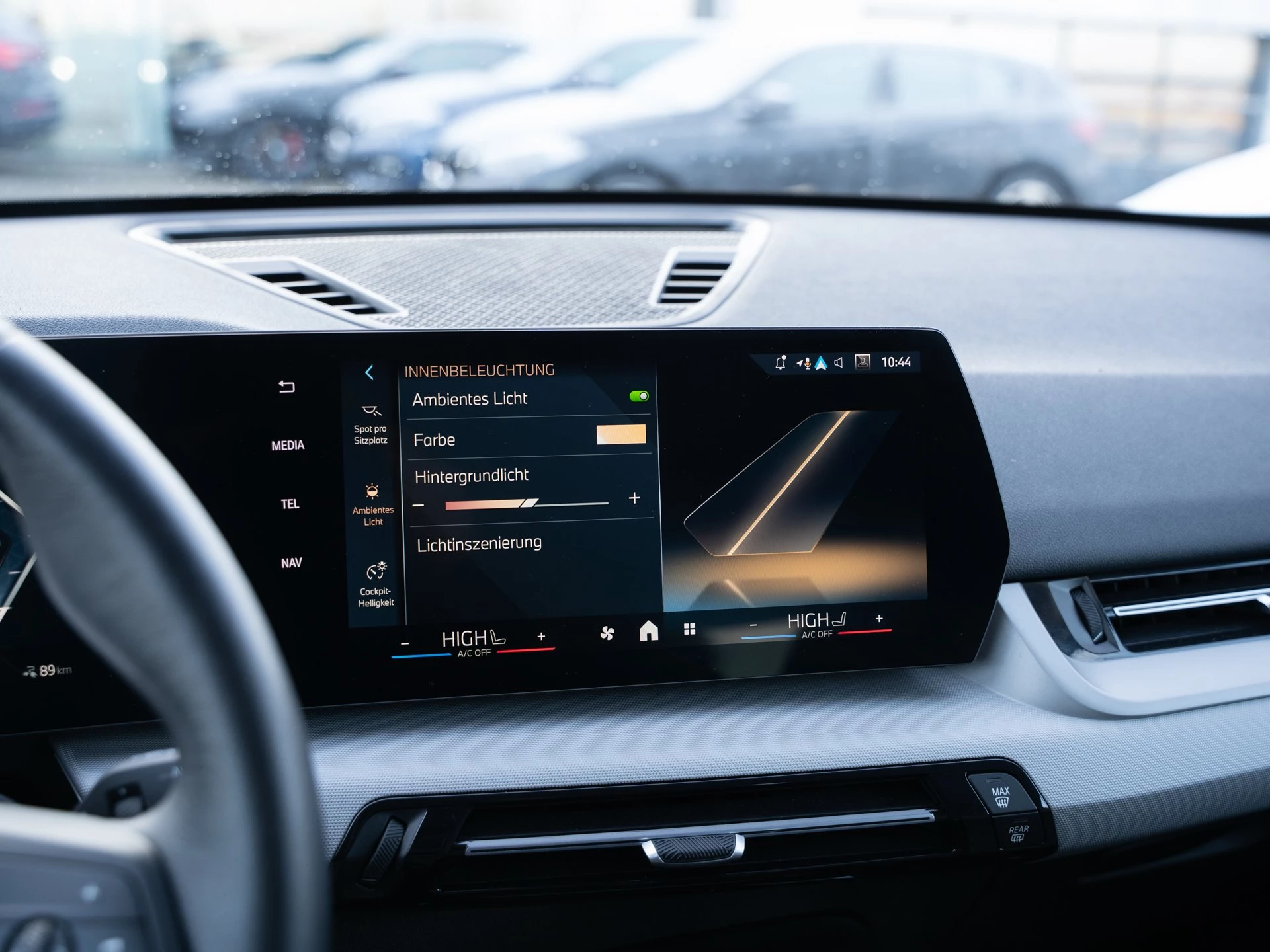 BMW iX1 xDrive30. Sitzheizung.Navi