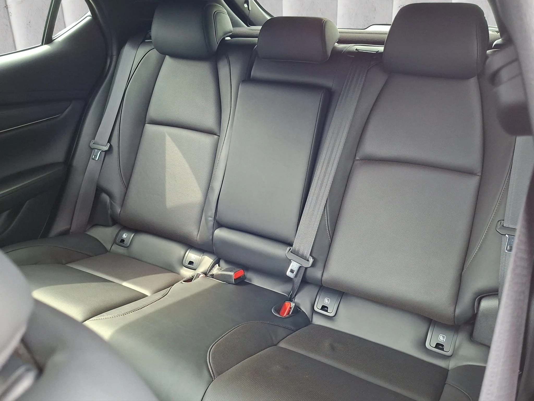 Mazda 3 Edition 100 2.0 SKYA.-X MHEV LED | ACC | LEDER | RFK | SHZ | LMF | Navi | BT