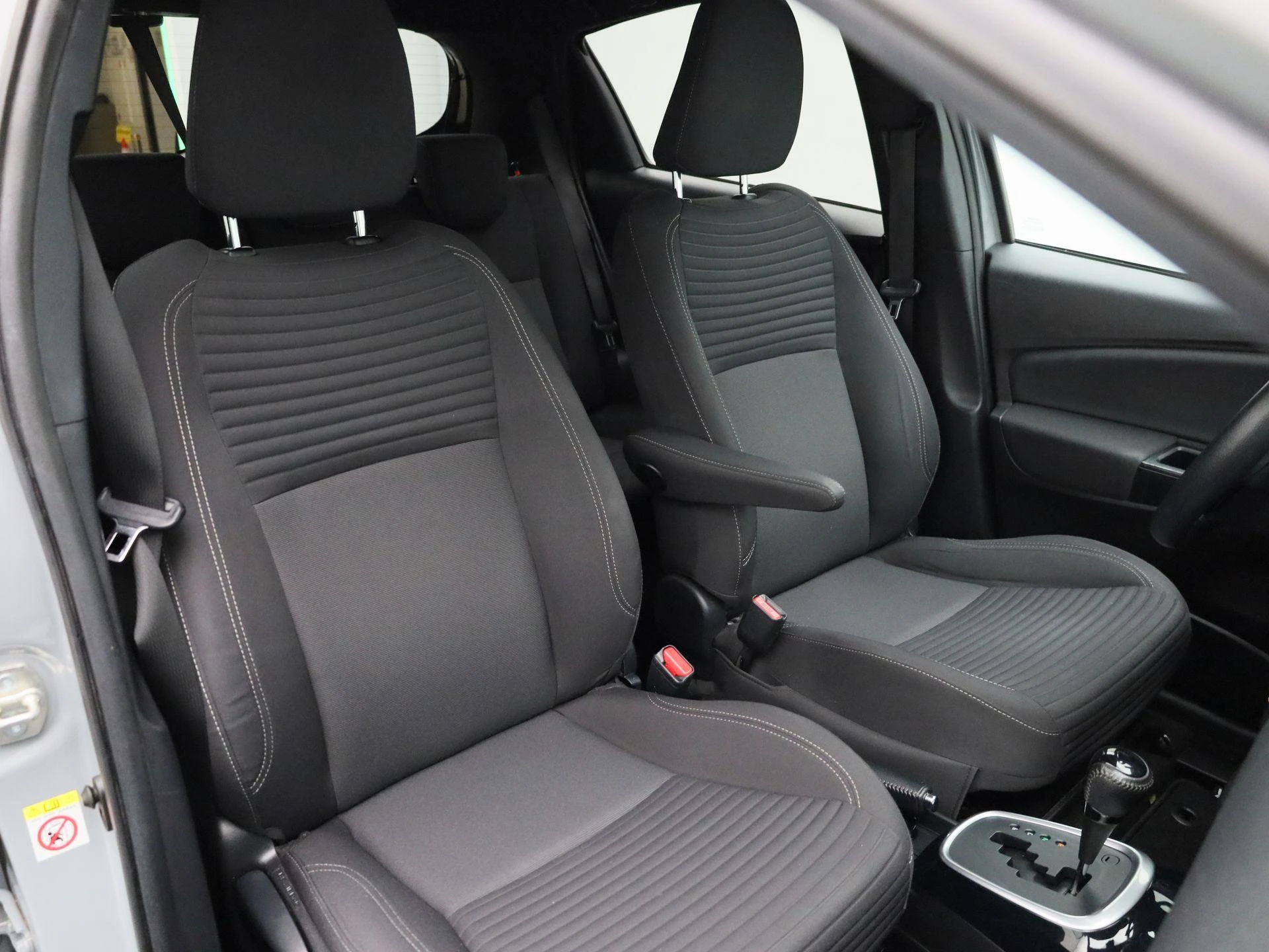 Toyota-Yaris-image-34