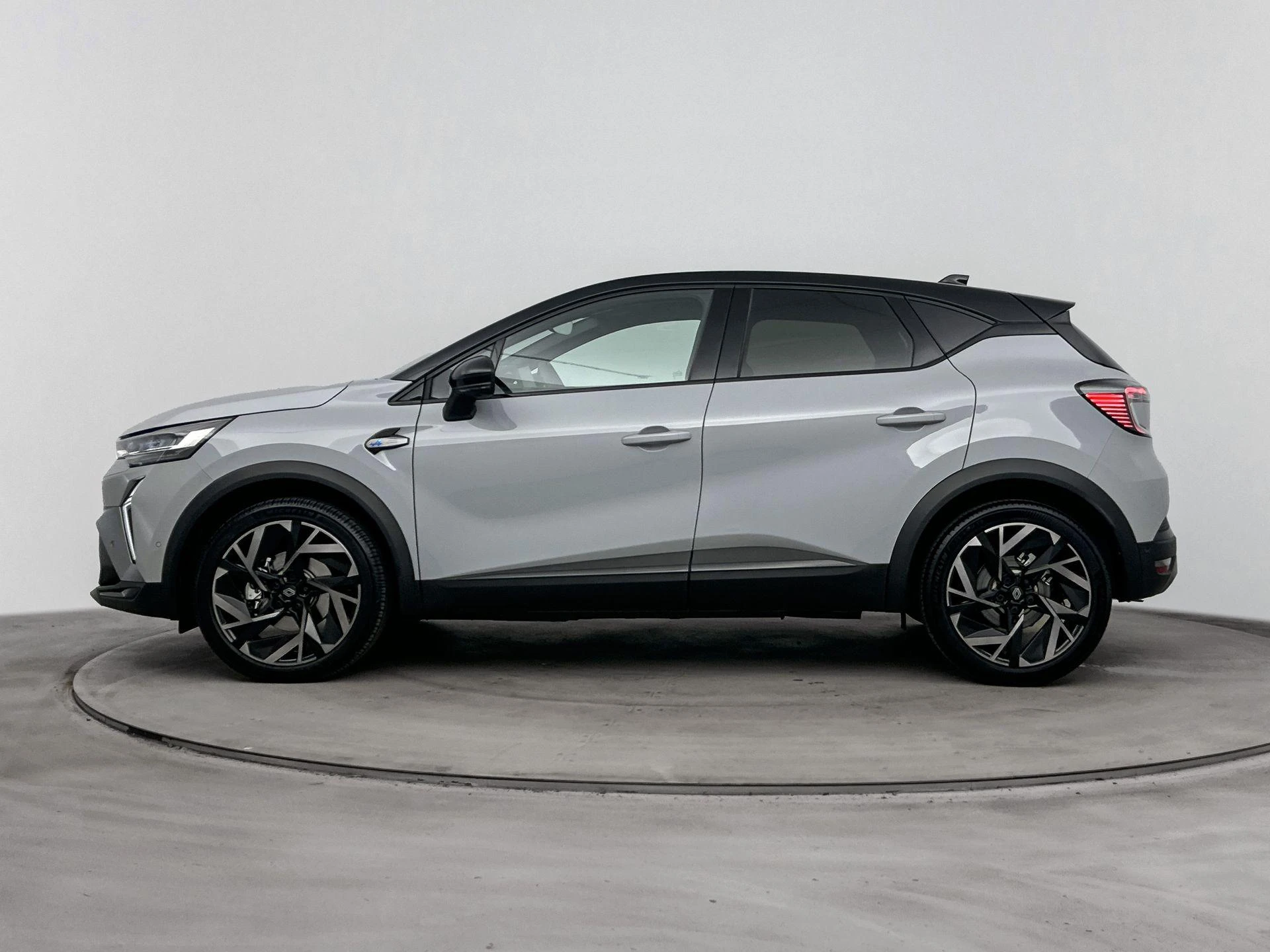 Renault Captur 1.6 E-Tech full hybrid 145Pk esprit Alpine