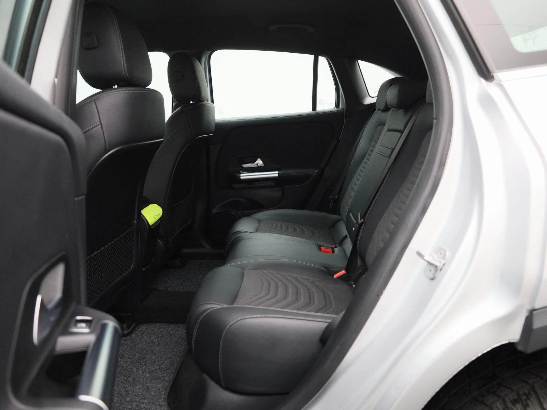 Mercedes-Benz-EQA-image-11