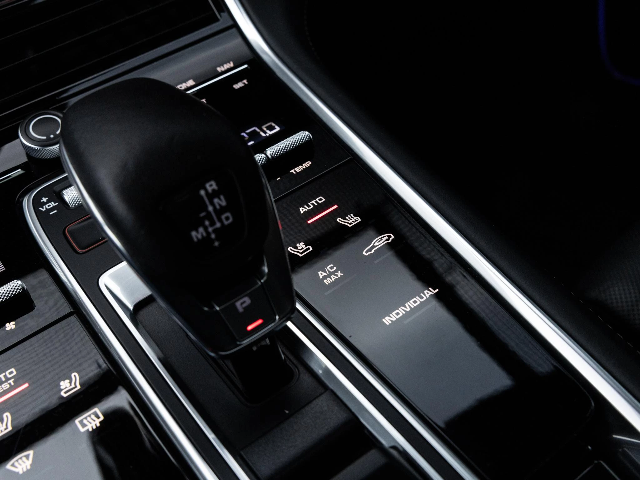 Porsche-Panamera-image-47