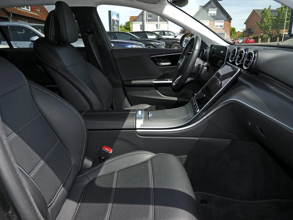 Mercedes-Benz-C-Klasse 300 e-image-12