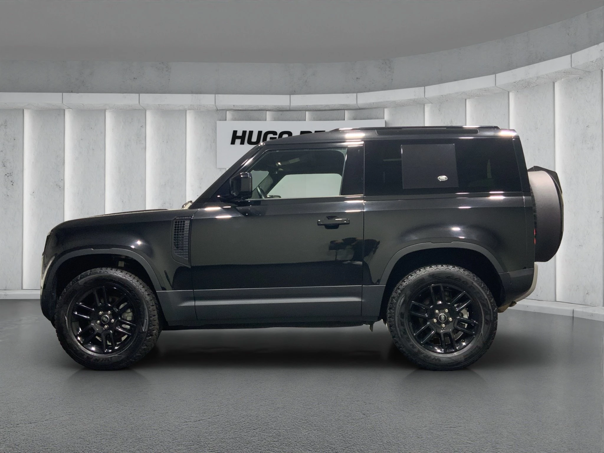 Land Rover-Defender-image-1