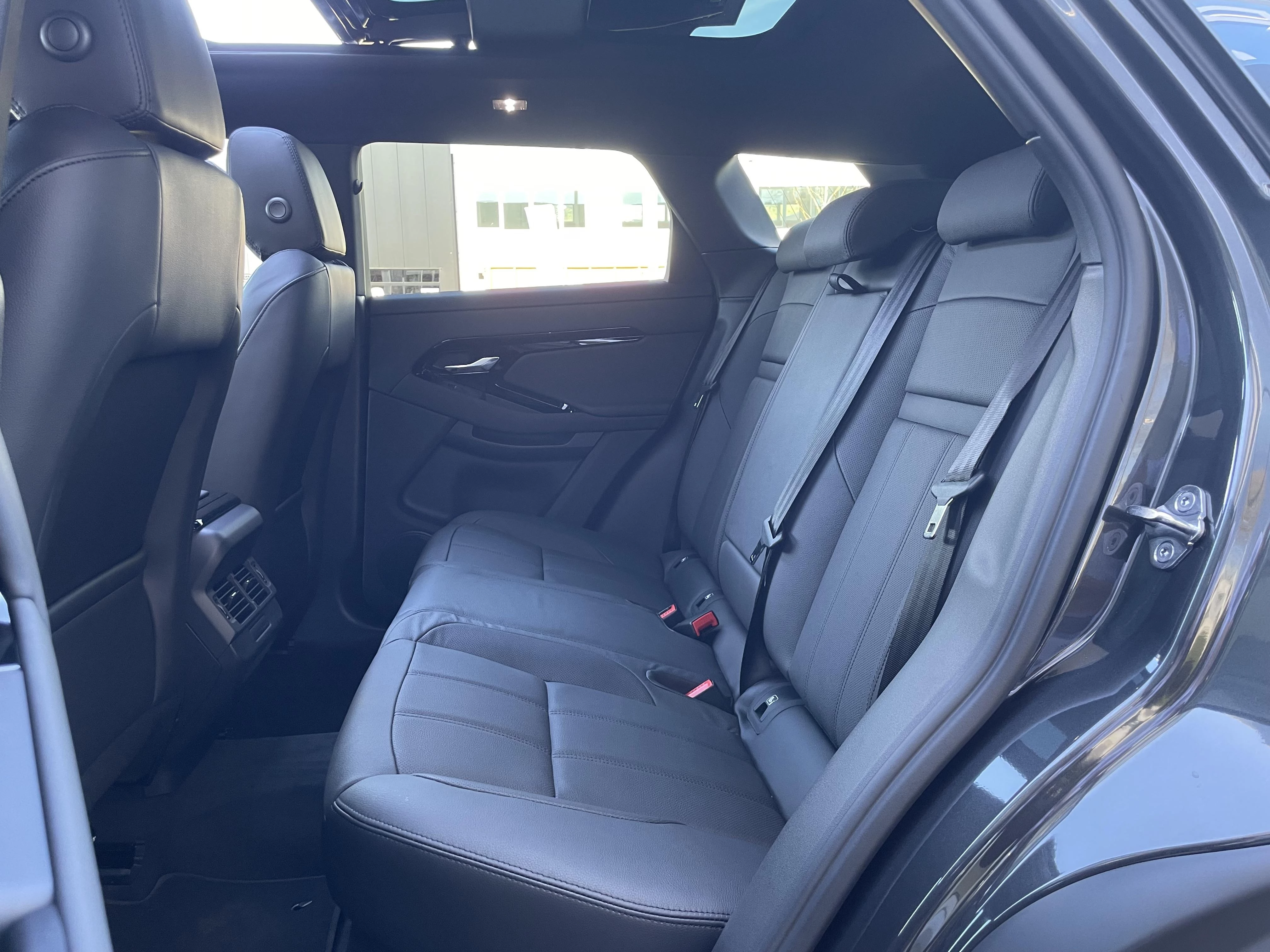 Land Rover Range Rover Evoque P160 S FWD Auto. 26.5MY