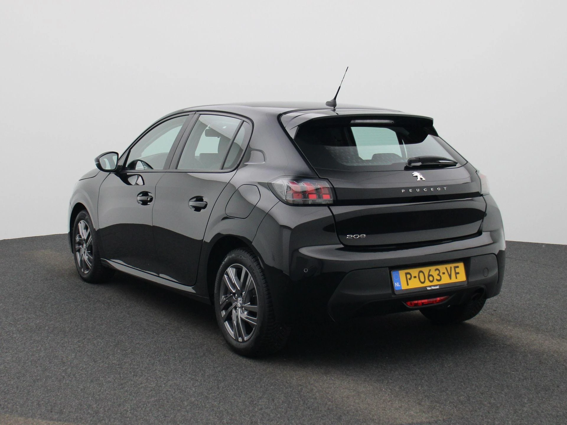 Peugeot-208-image-1