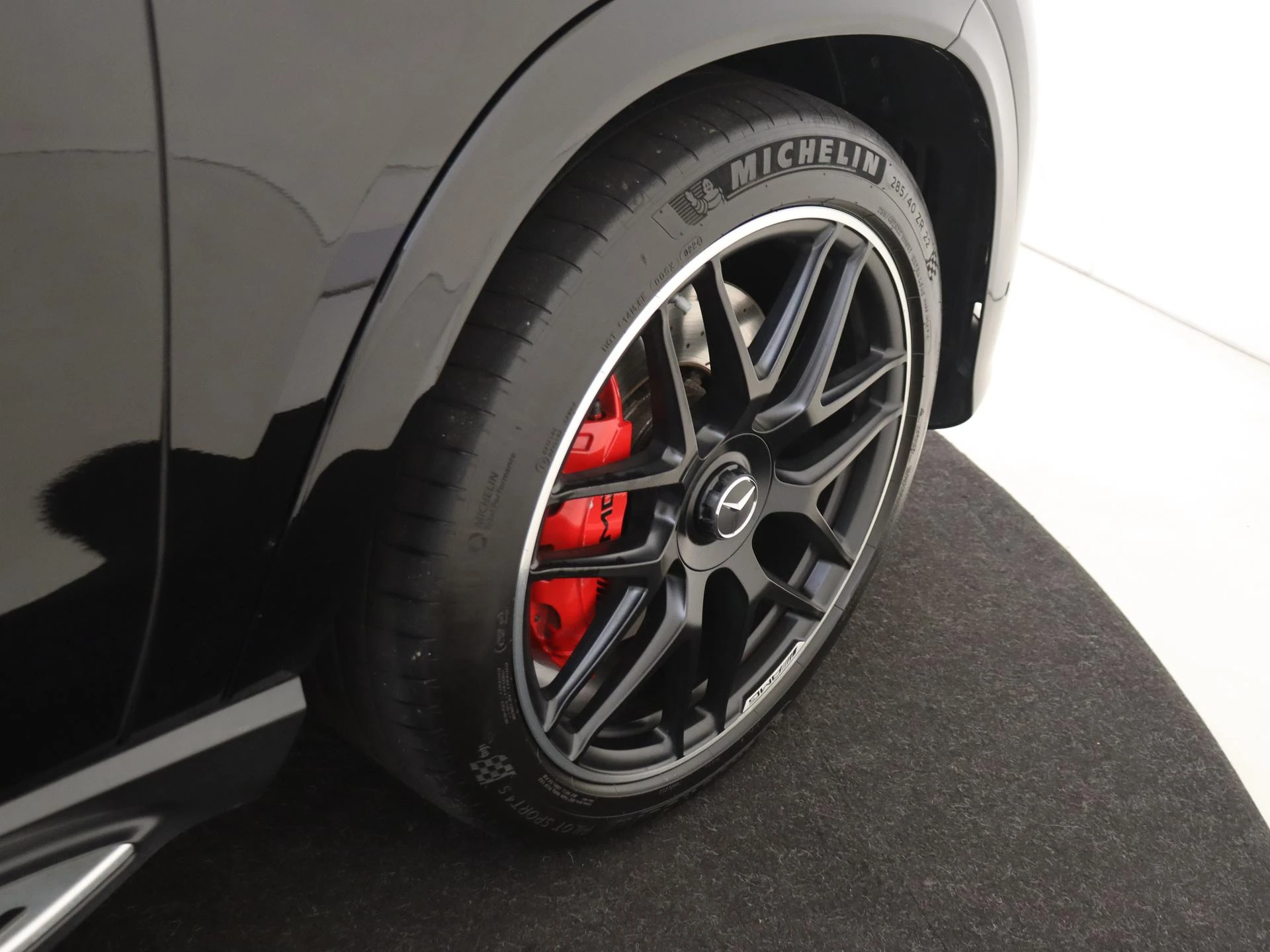 Mercedes-Benz-GLE-image-13