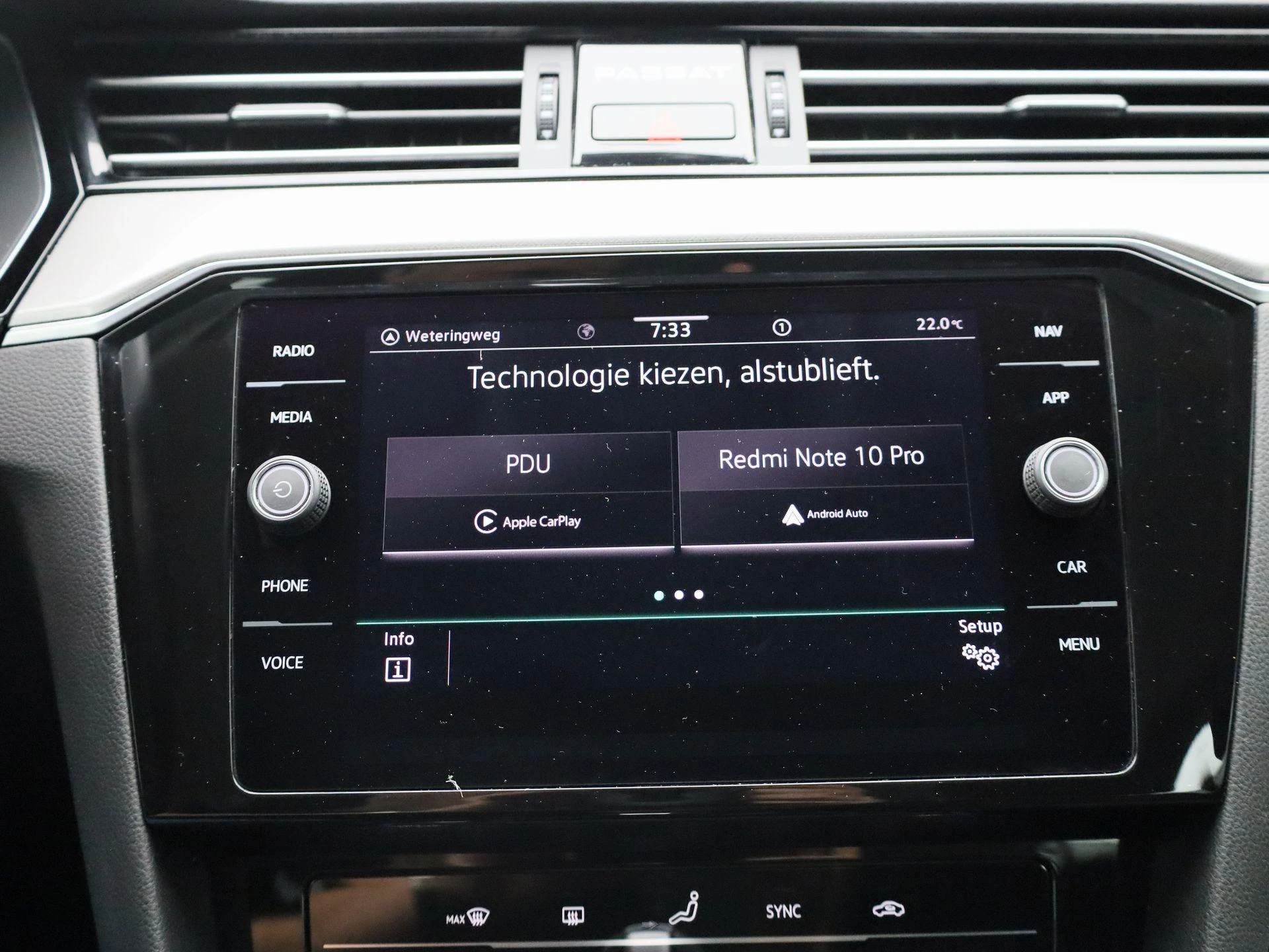 Volkswagen-Passat-image-22