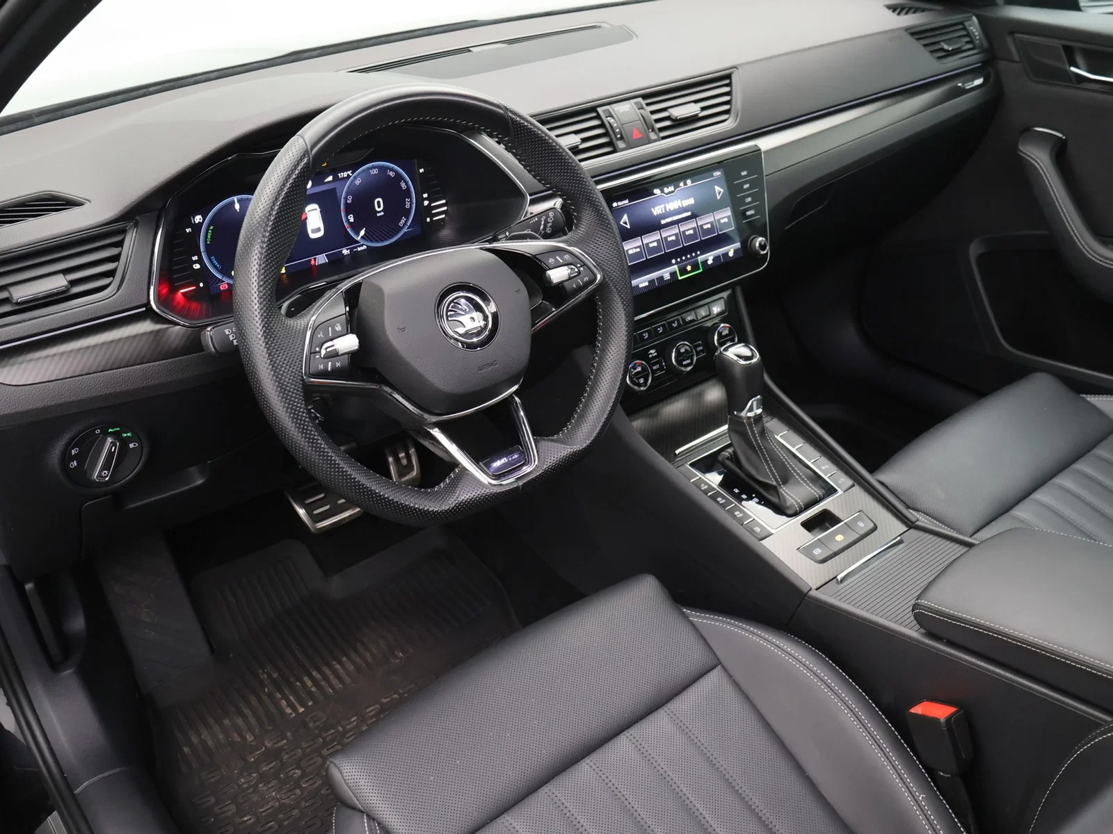 Škoda Superb Combi PHEV Superb Wagon Sportline 1.4TSI iV 218PK *AUTOMAAT*PANODAK*LEDER*TREKHAAK*CAM*CRUISE*PDC*APP-CONNECT*.