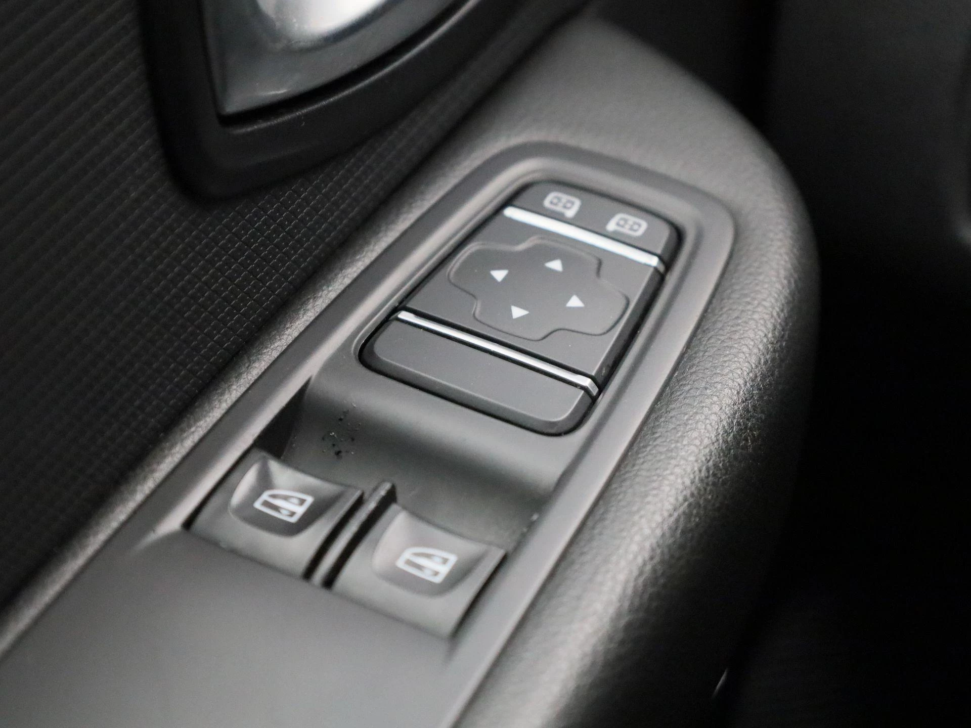 Renault-Clio-image-26