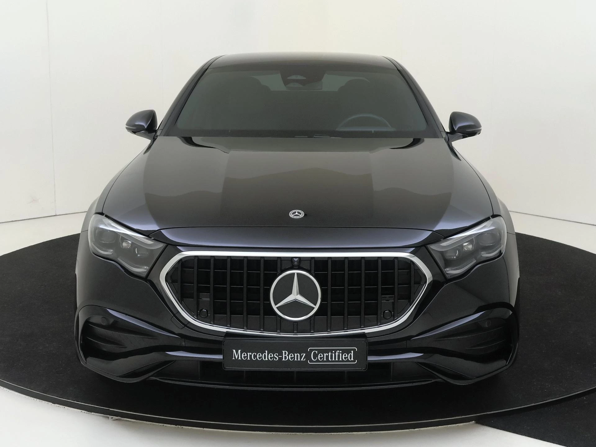 Mercedes-Benz-E-Klasse-image-5