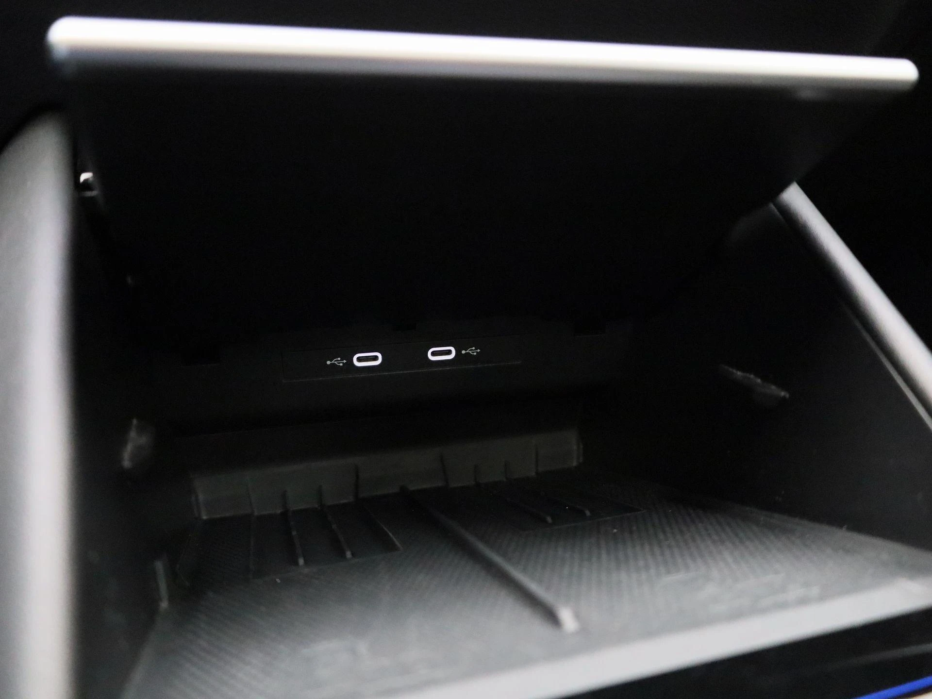 Volkswagen-Tiguan-image-27
