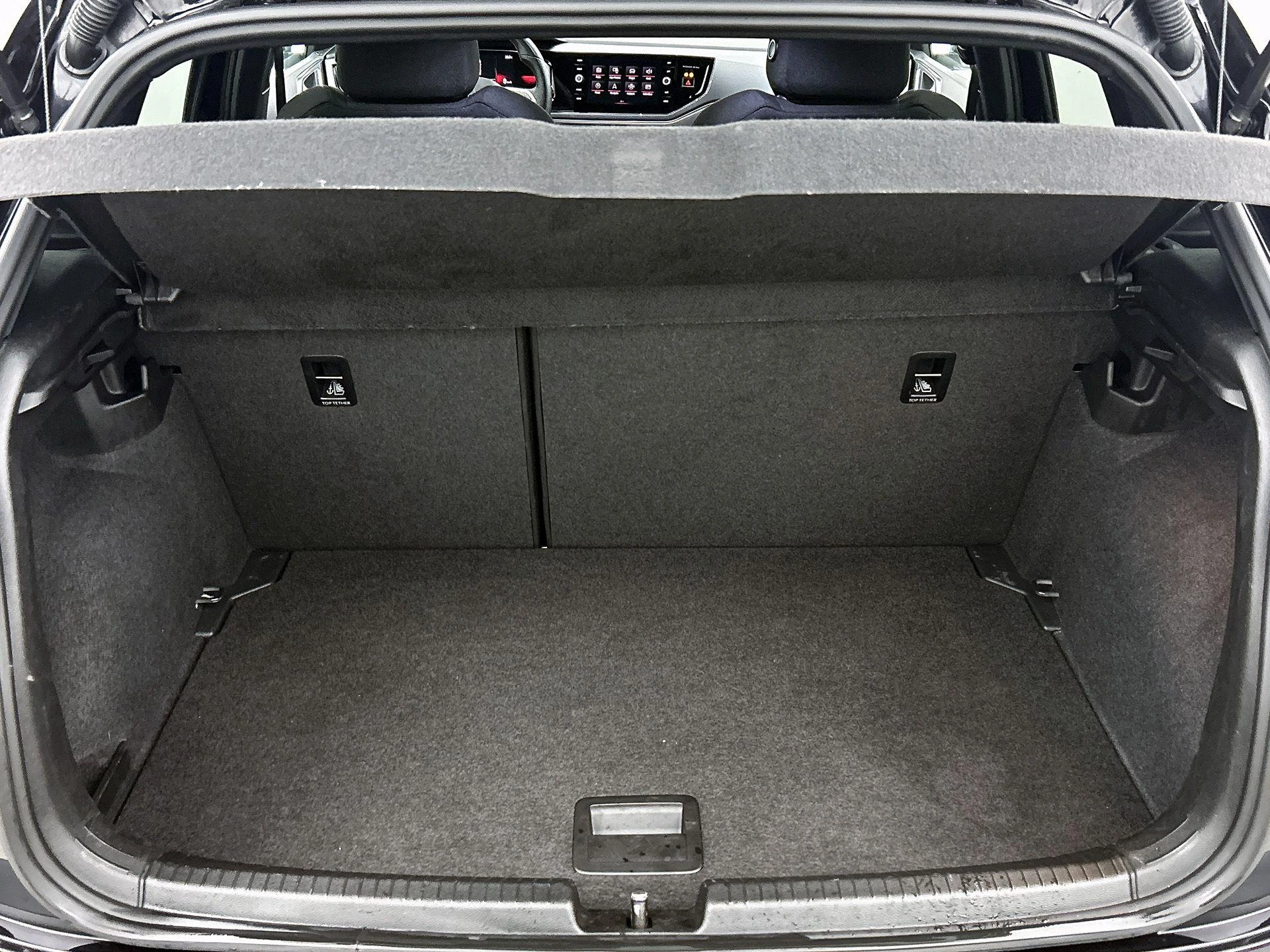 Volkswagen-Polo-image-25