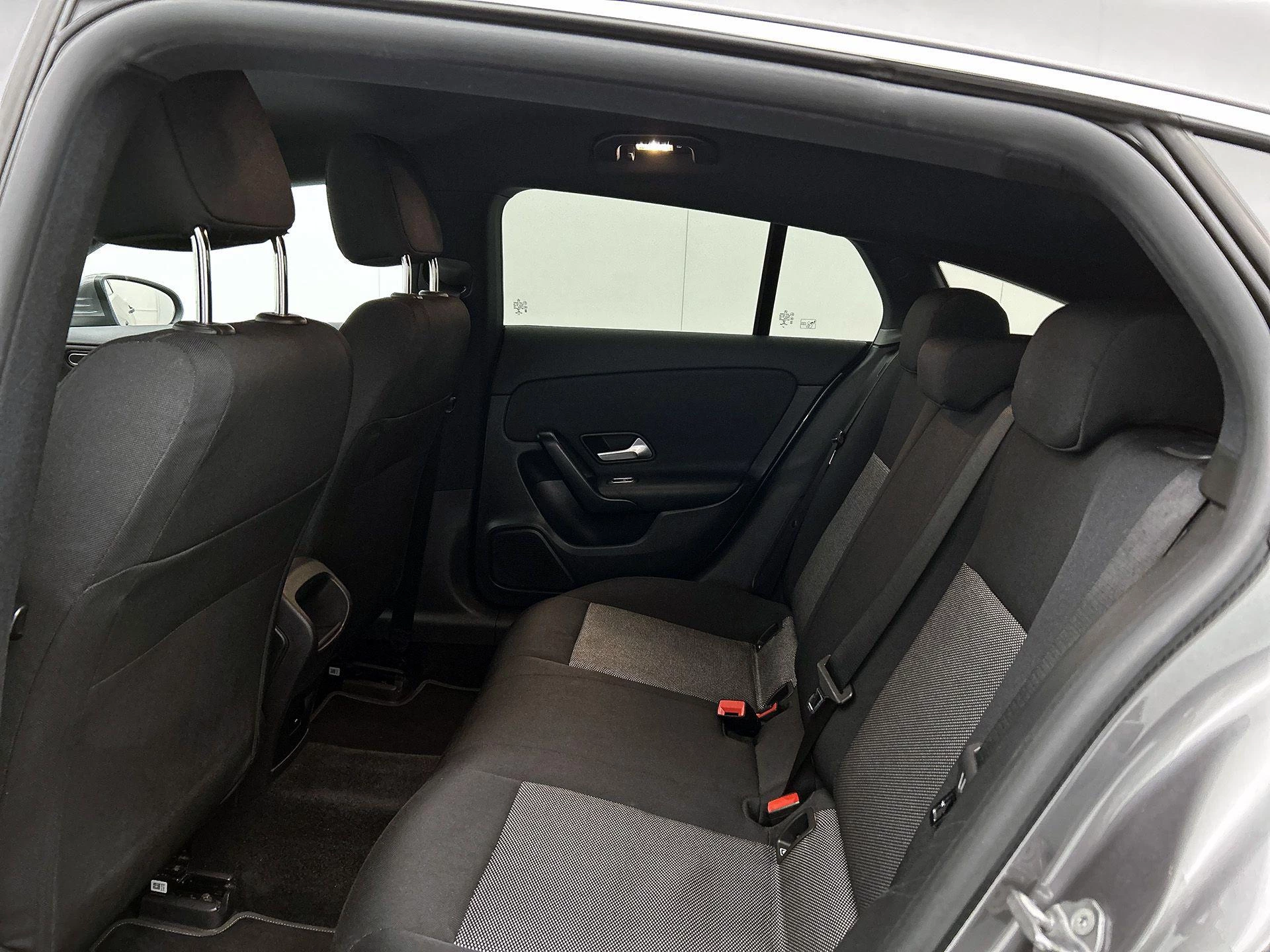 Mercedes-Benz-CLA-image-26