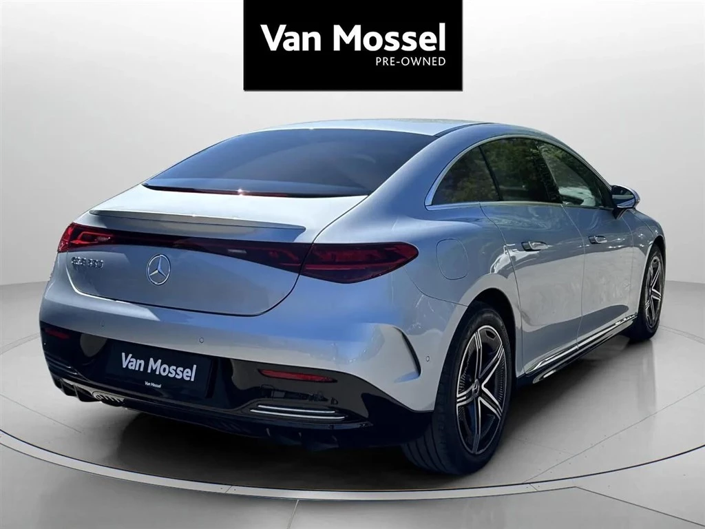 Mercedes-Benz-EQE-image-4