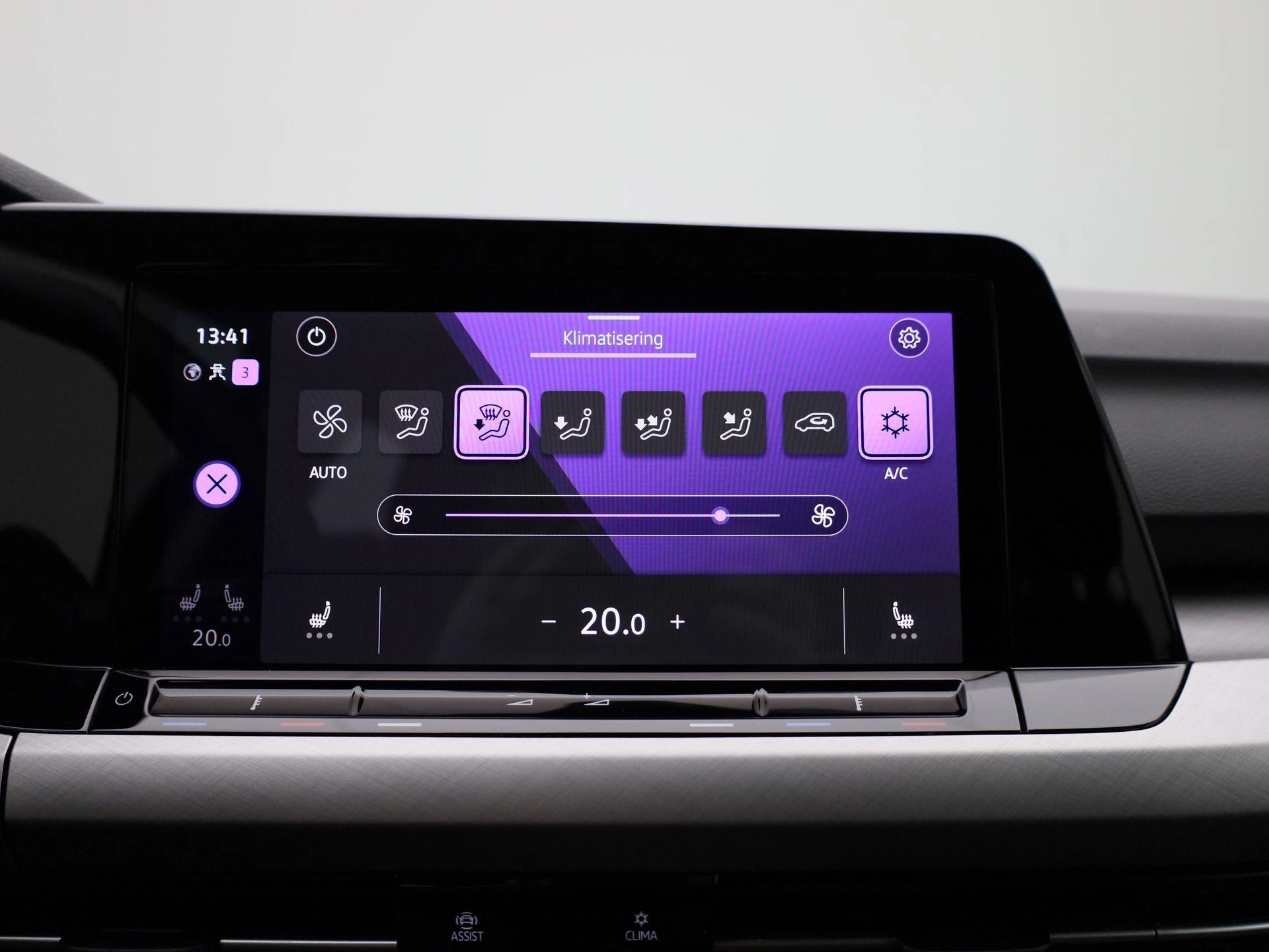 Volkswagen-Golf-image-19