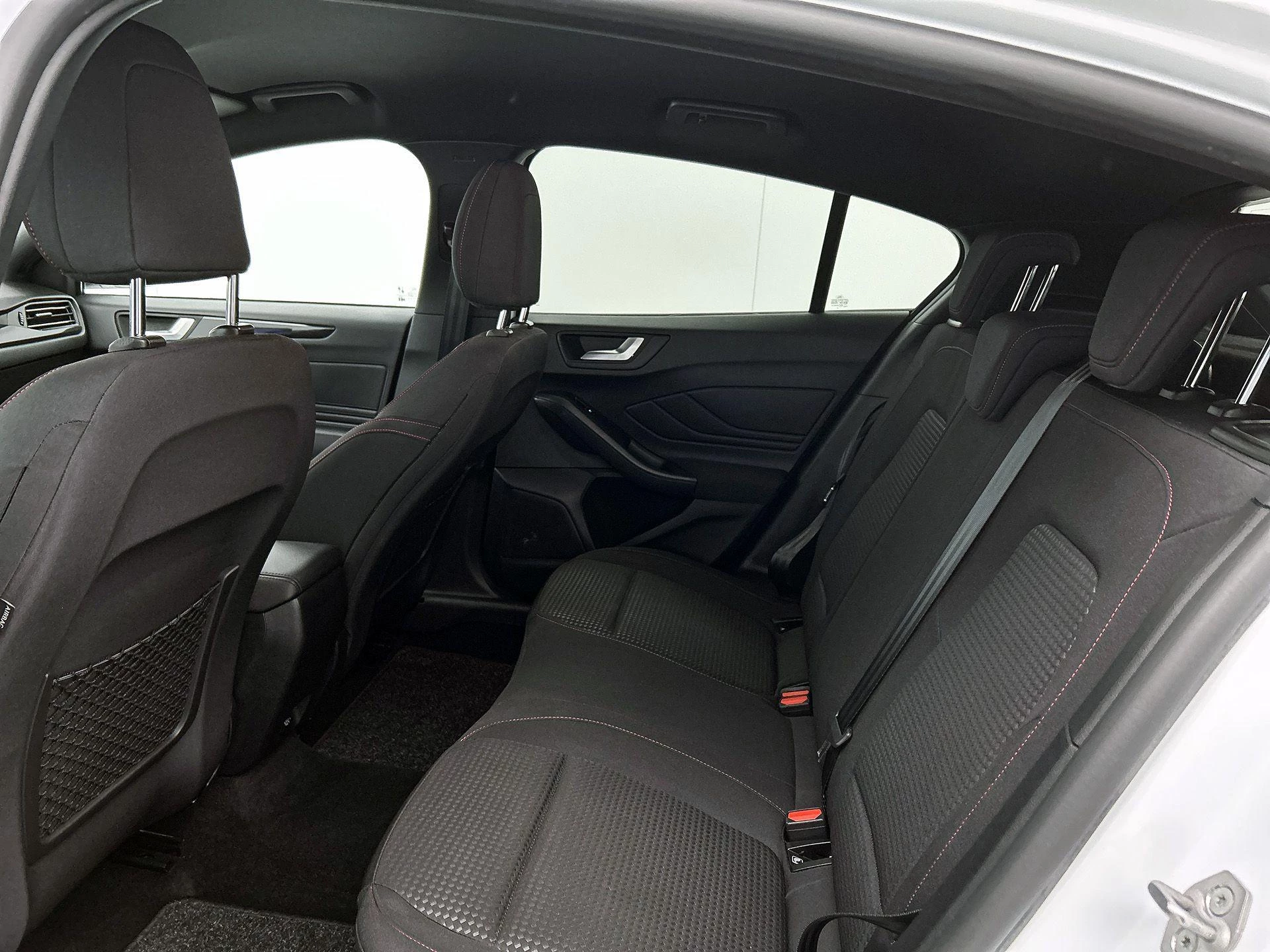Ford Focus 1.0 EcoBoost Hybrid ST Line X Business