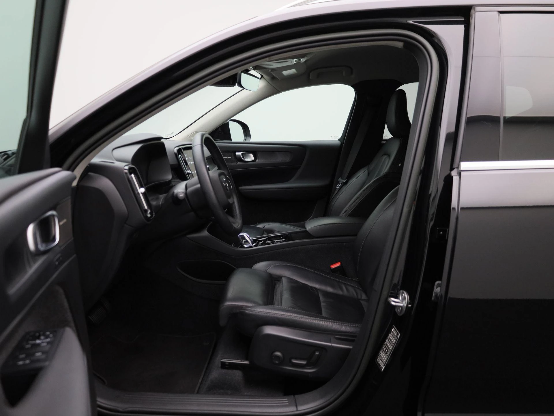 Volvo-XC40-image-9