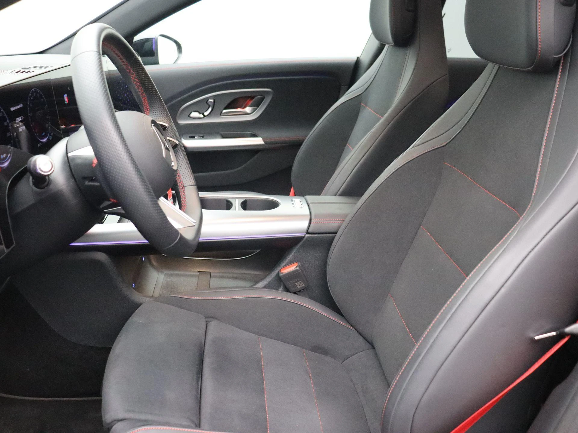 Mercedes-Benz-CLA-image-9