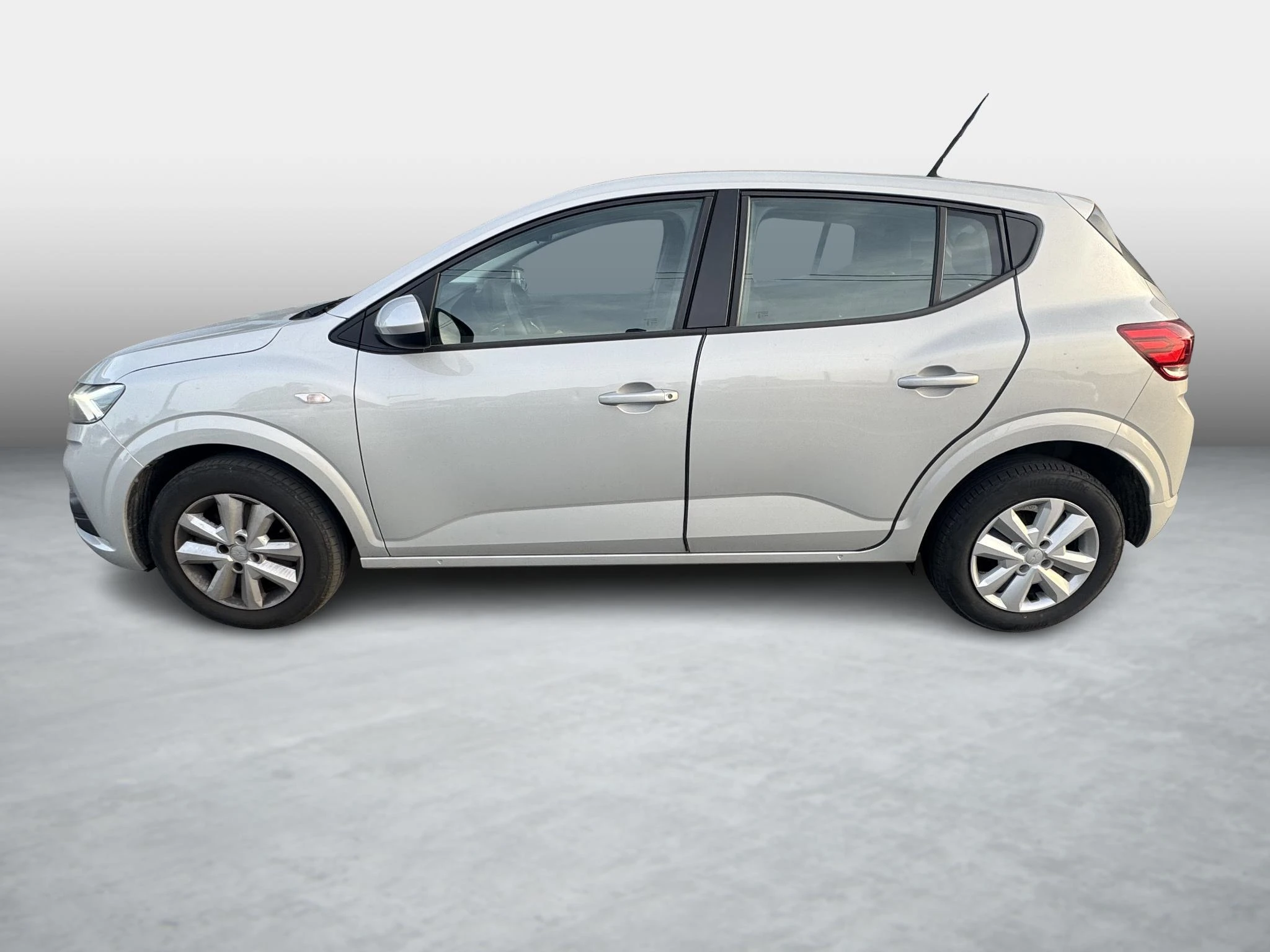 Dacia-Sandero-image-2