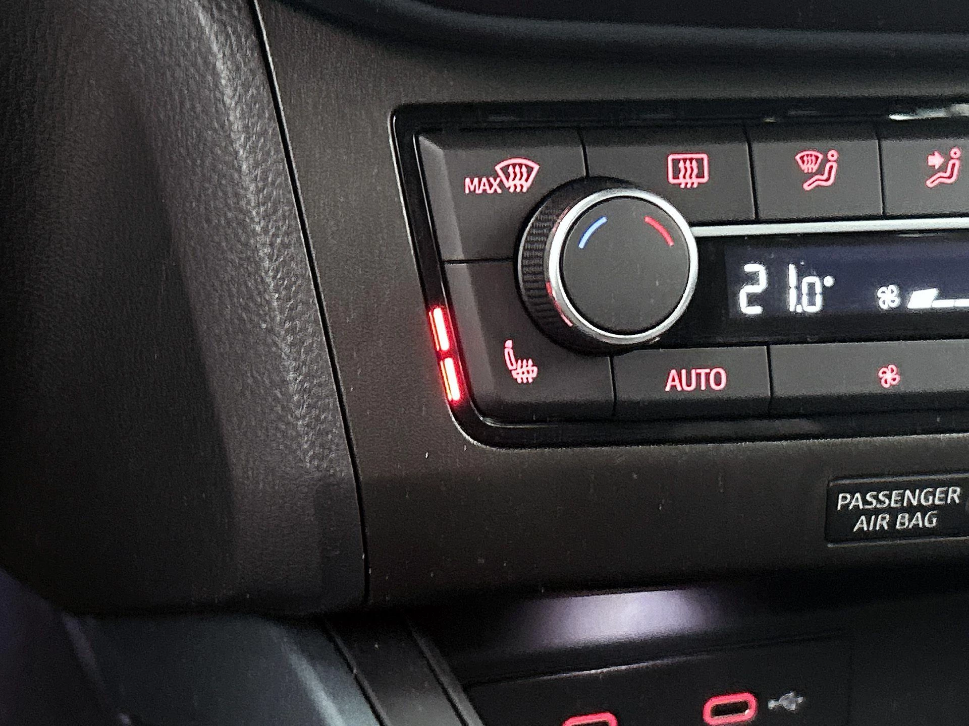 SEAT-Arona-image-7