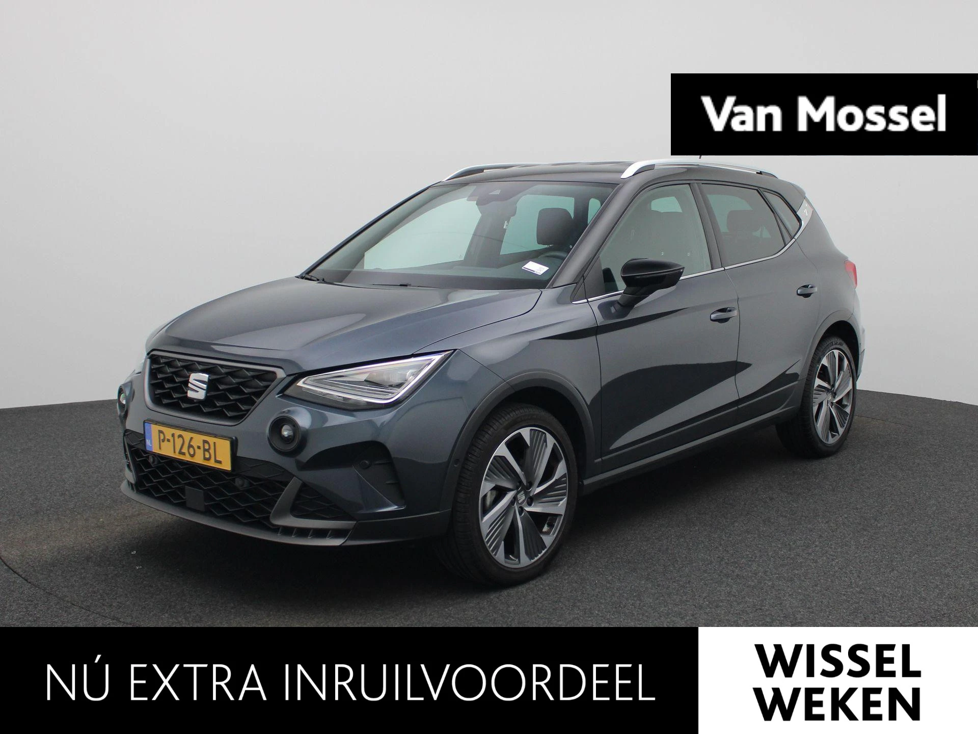 SEAT-Arona-image-0