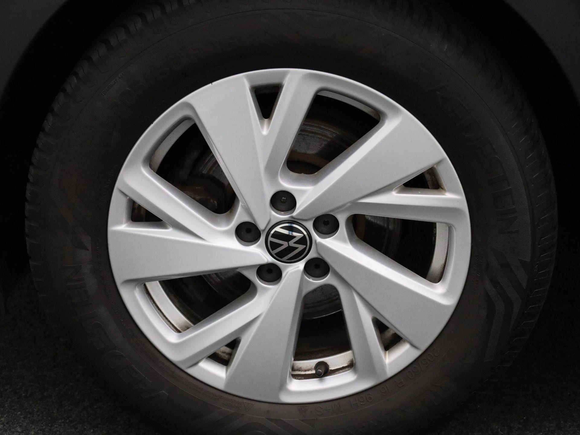 Volkswagen-Taigo-image-12