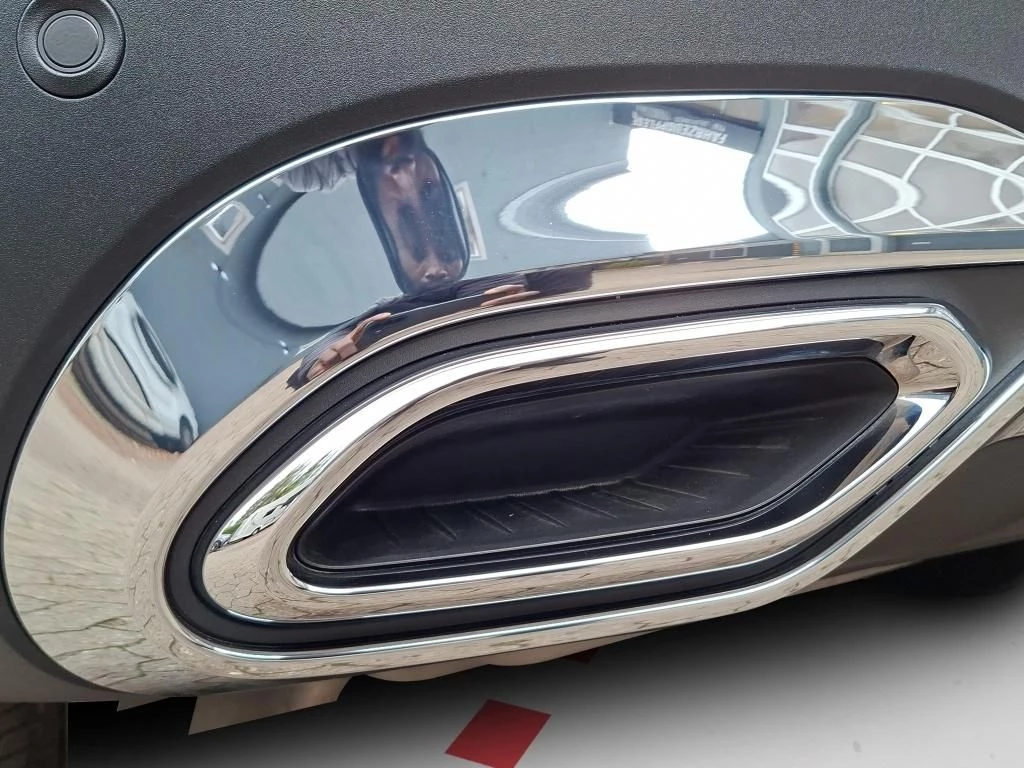 Mercedes-Benz-GLC-image-10