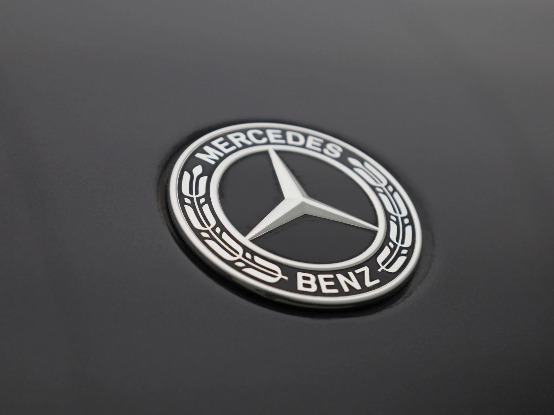 Mercedes-Benz-GLC-image-44