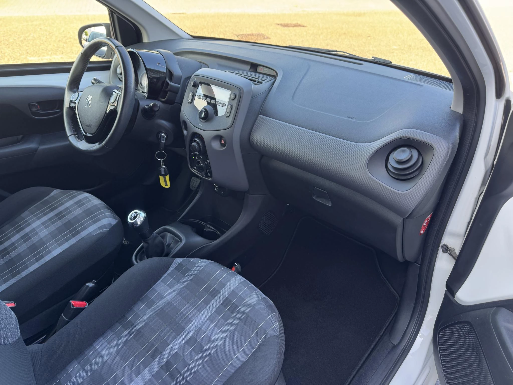 Peugeot-108-image-15